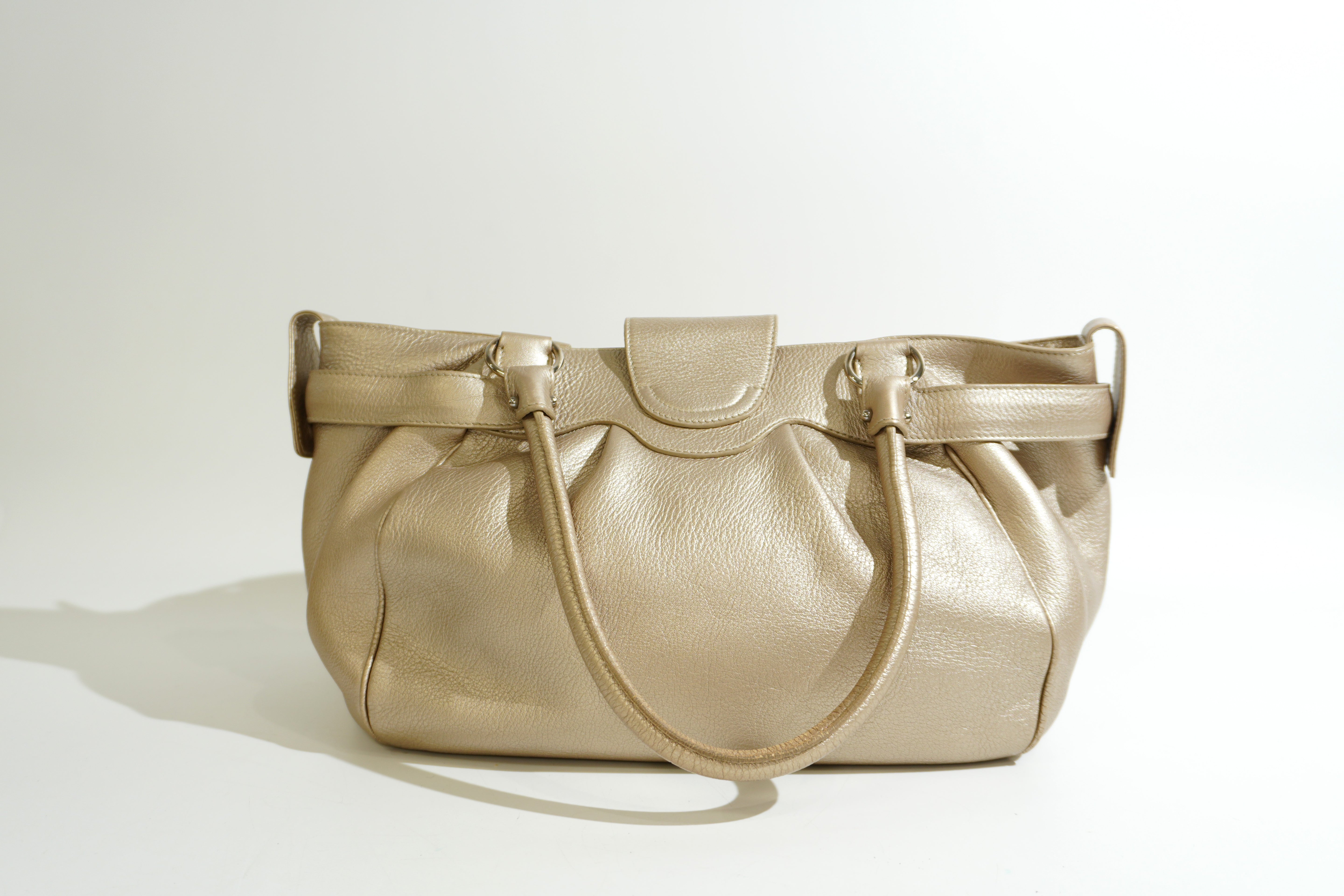 Pre-owned Ferragamo Handbag Metallic Gold