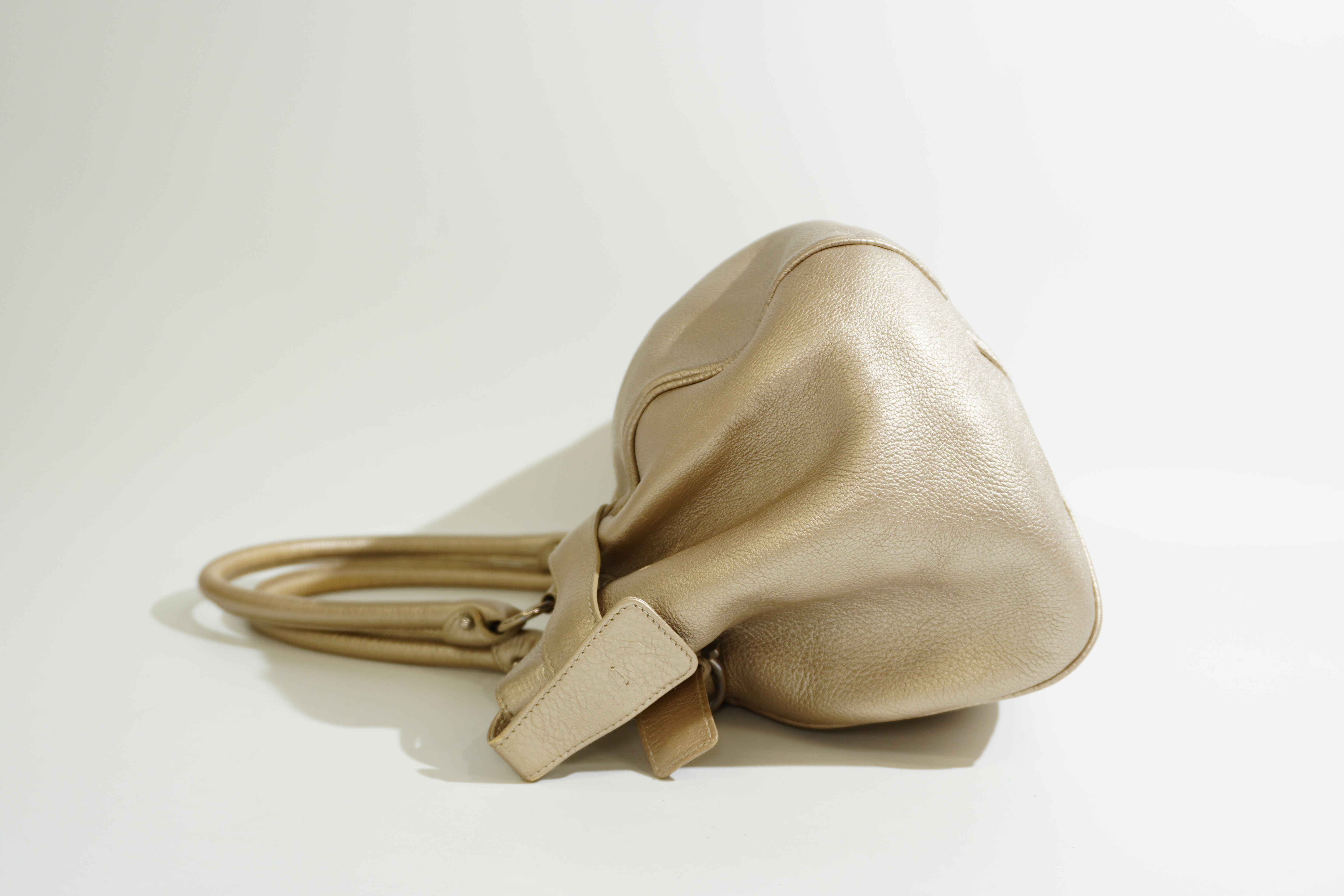 Pre-owned Ferragamo Handbag Metallic Gold