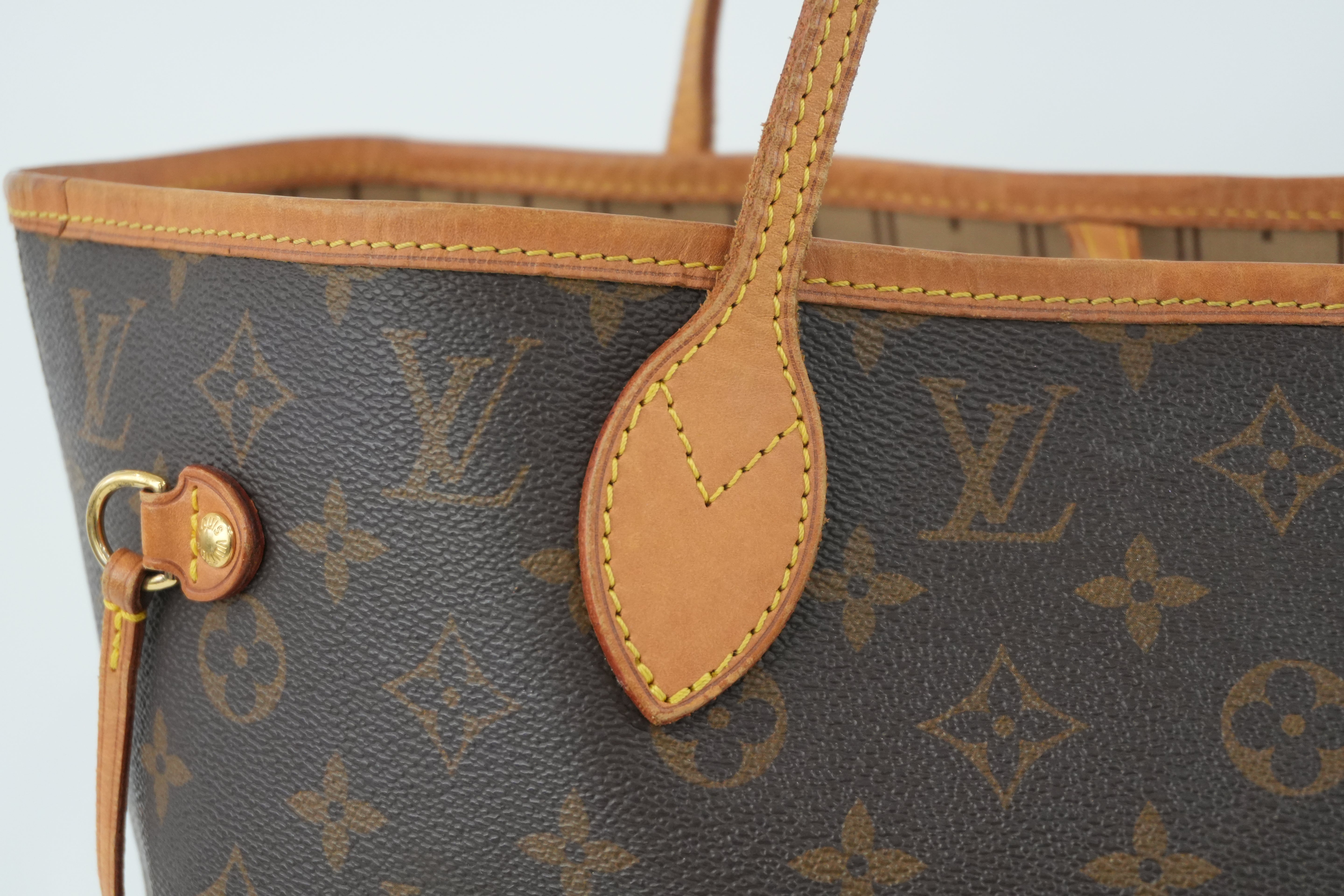 Louis Vuitton Neverfull MM Shoulder Tote Bag Used