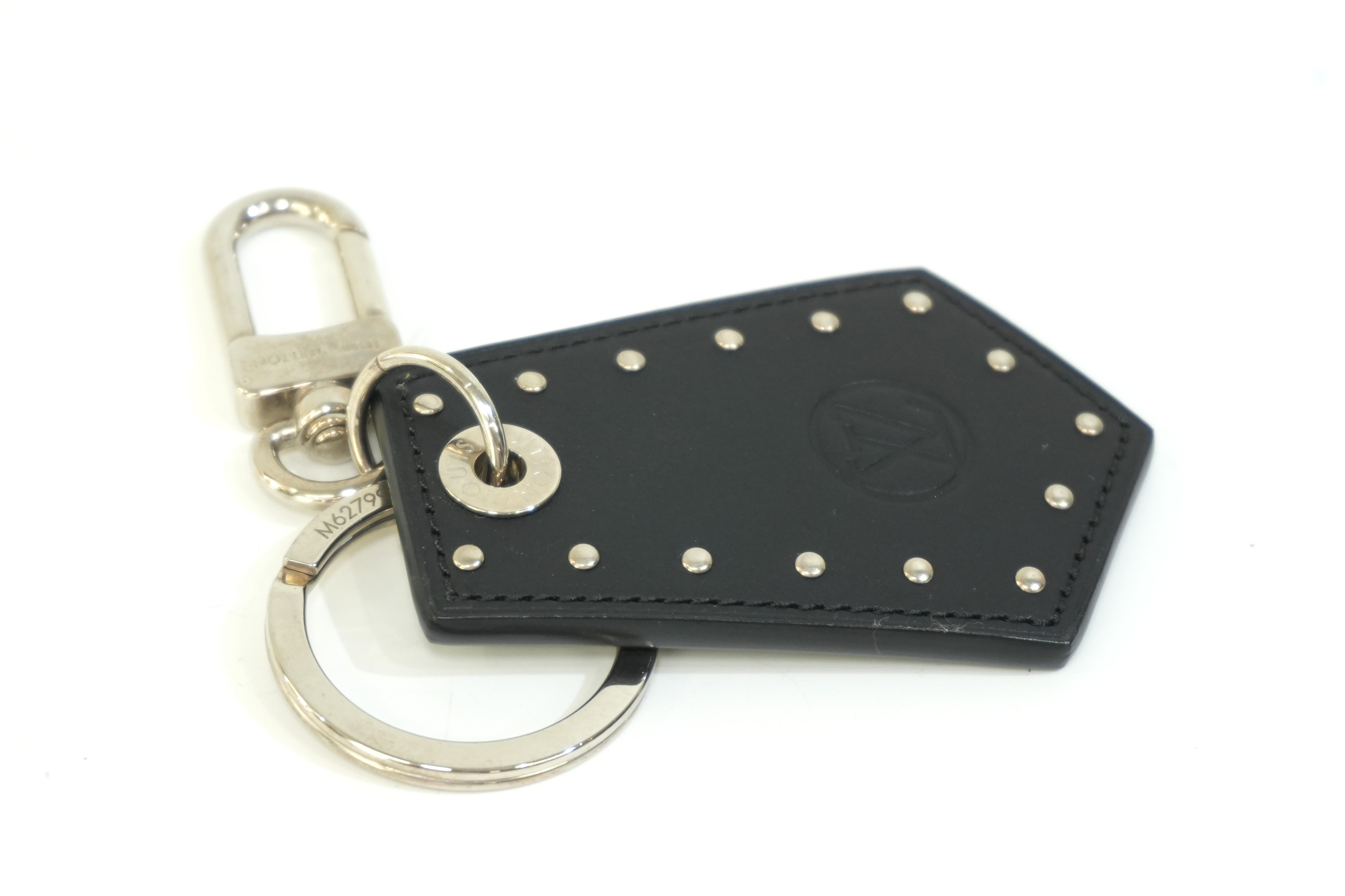 Pre-owned Louis Vuitton Steel Bag Charm Black