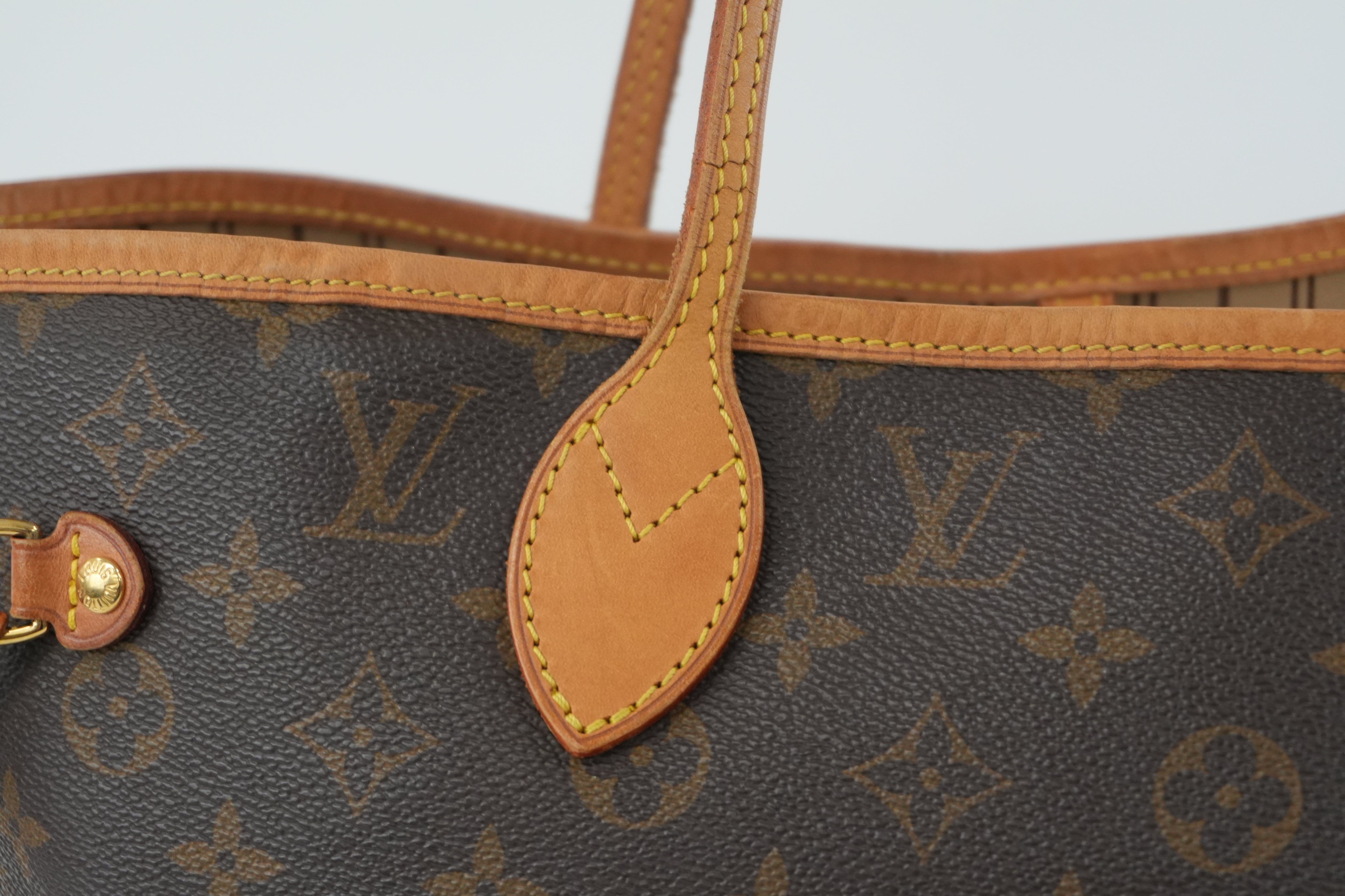 Louis Vuitton Neverfull MM Shoulder Tote Bag Used