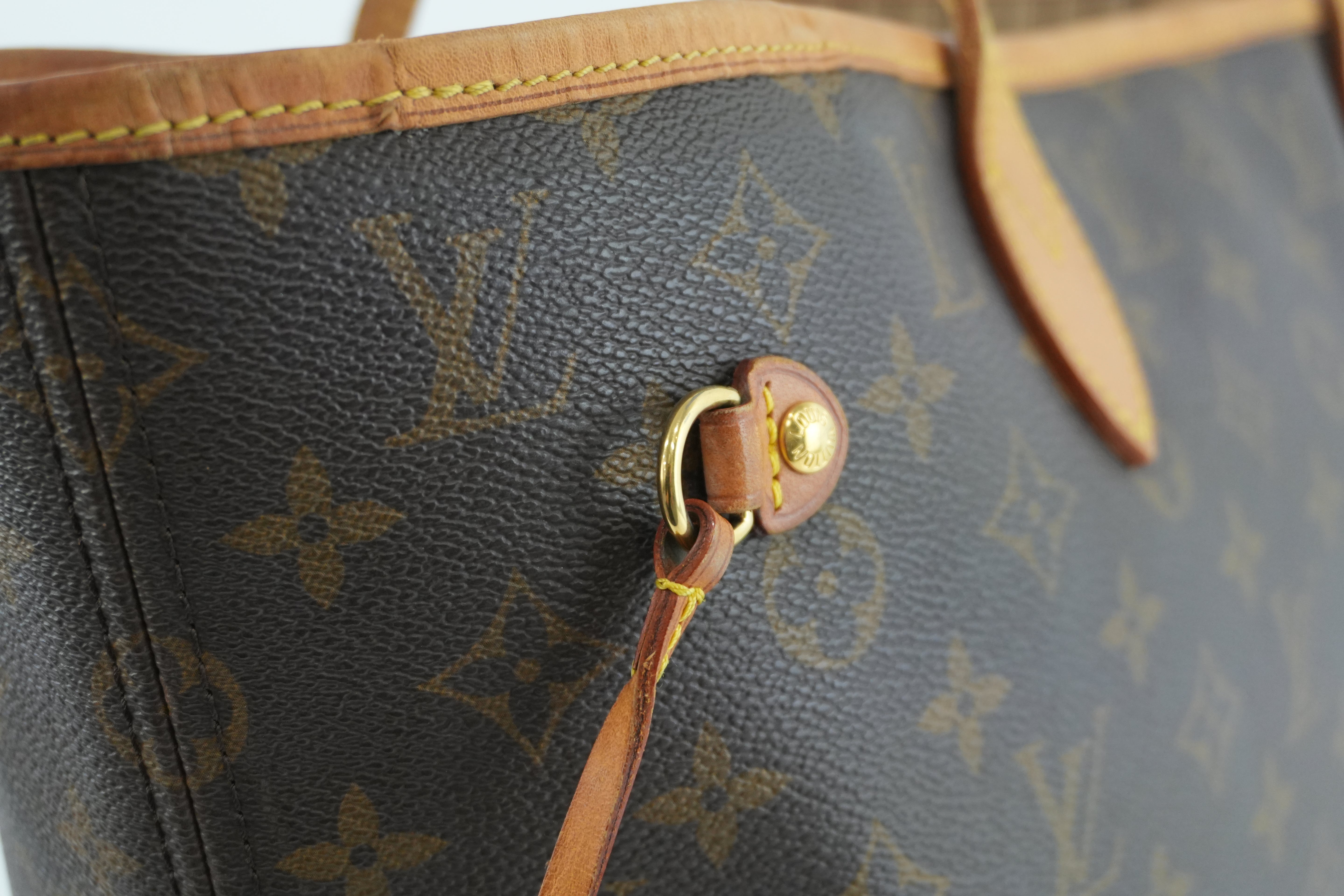 Louis Vuitton Neverfull MM Shoulder Tote Bag Used