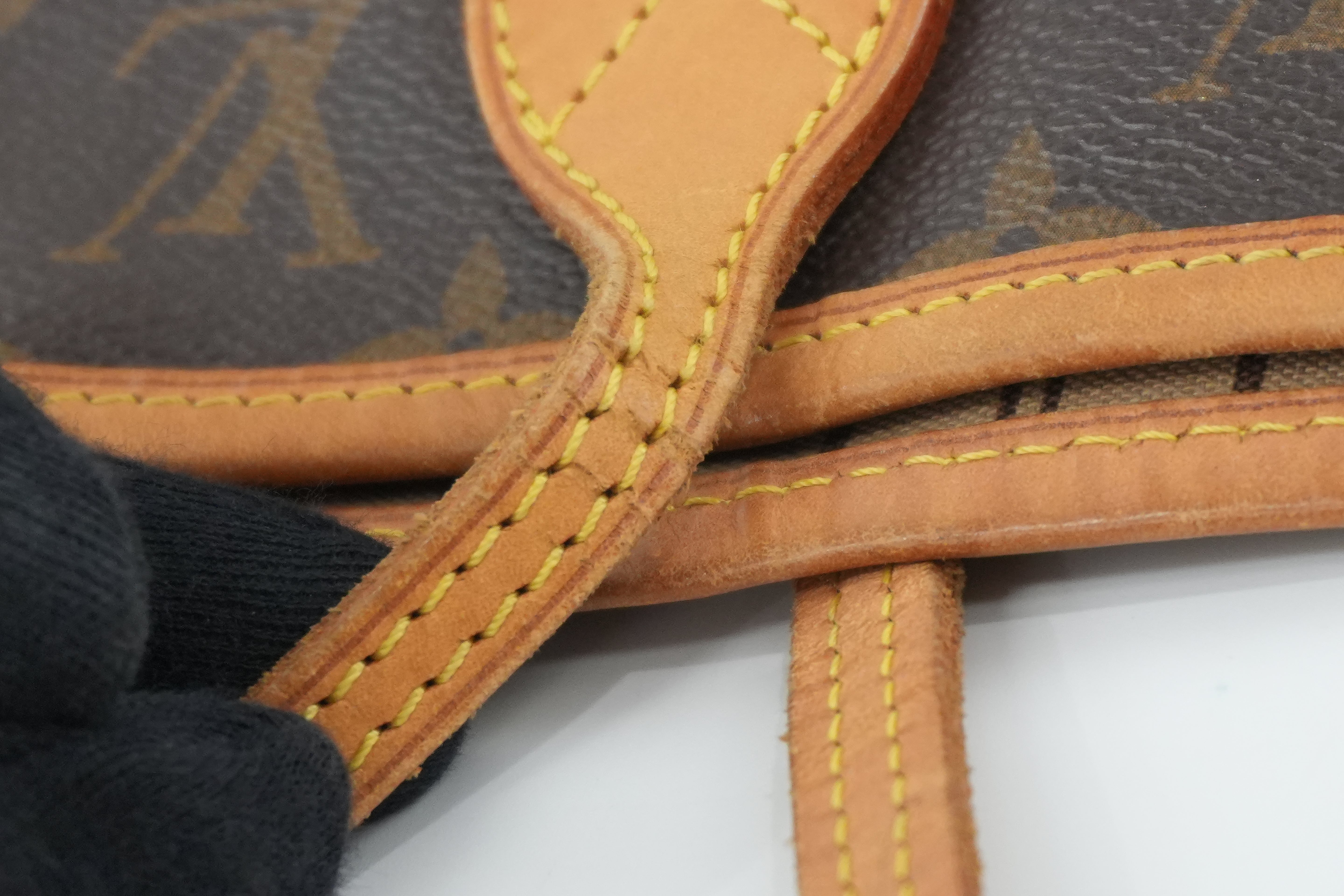 Louis Vuitton Neverfull MM Shoulder Tote Bag Used