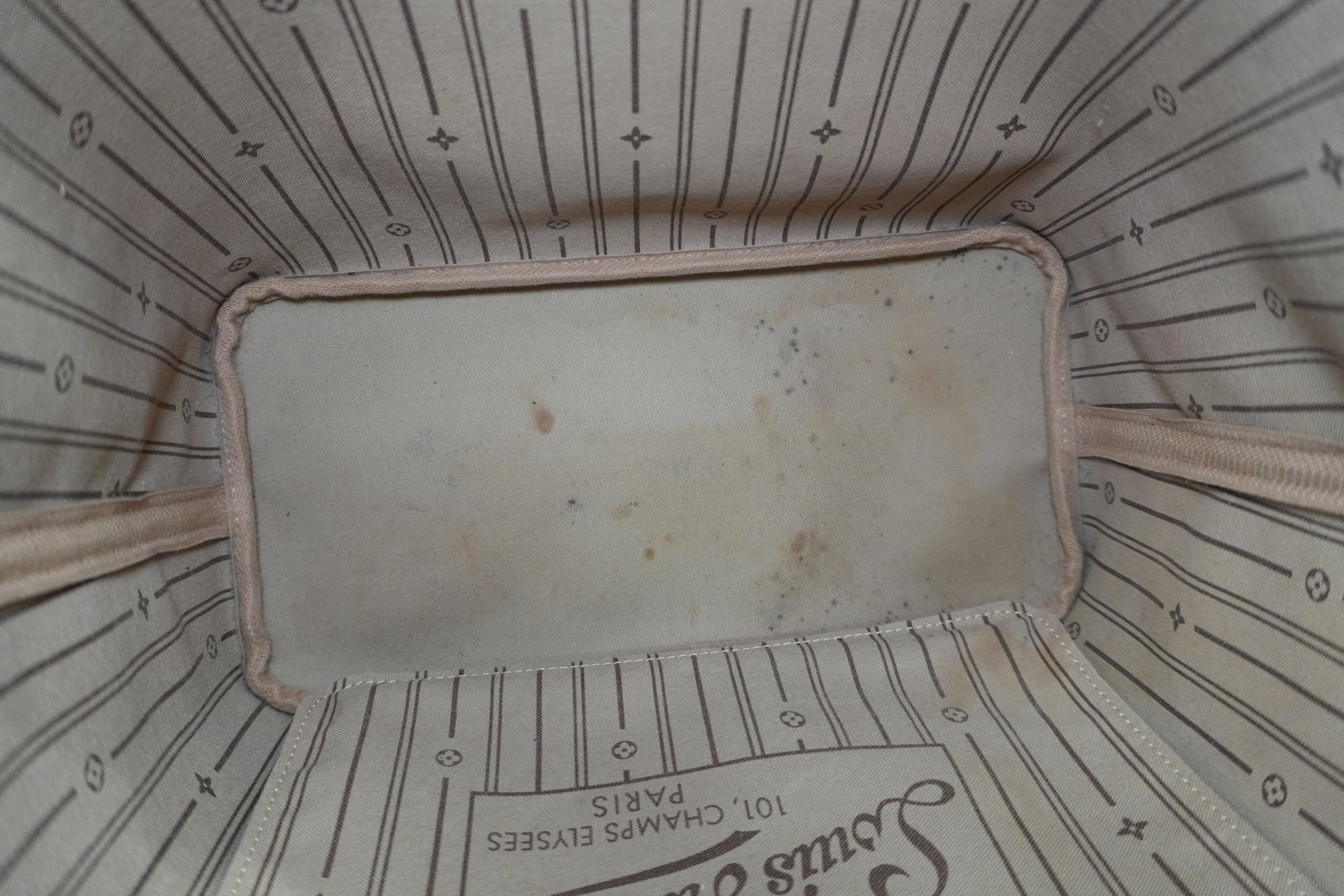 Louis Vuitton Neverfull MM Shoulder Tote Bag Used