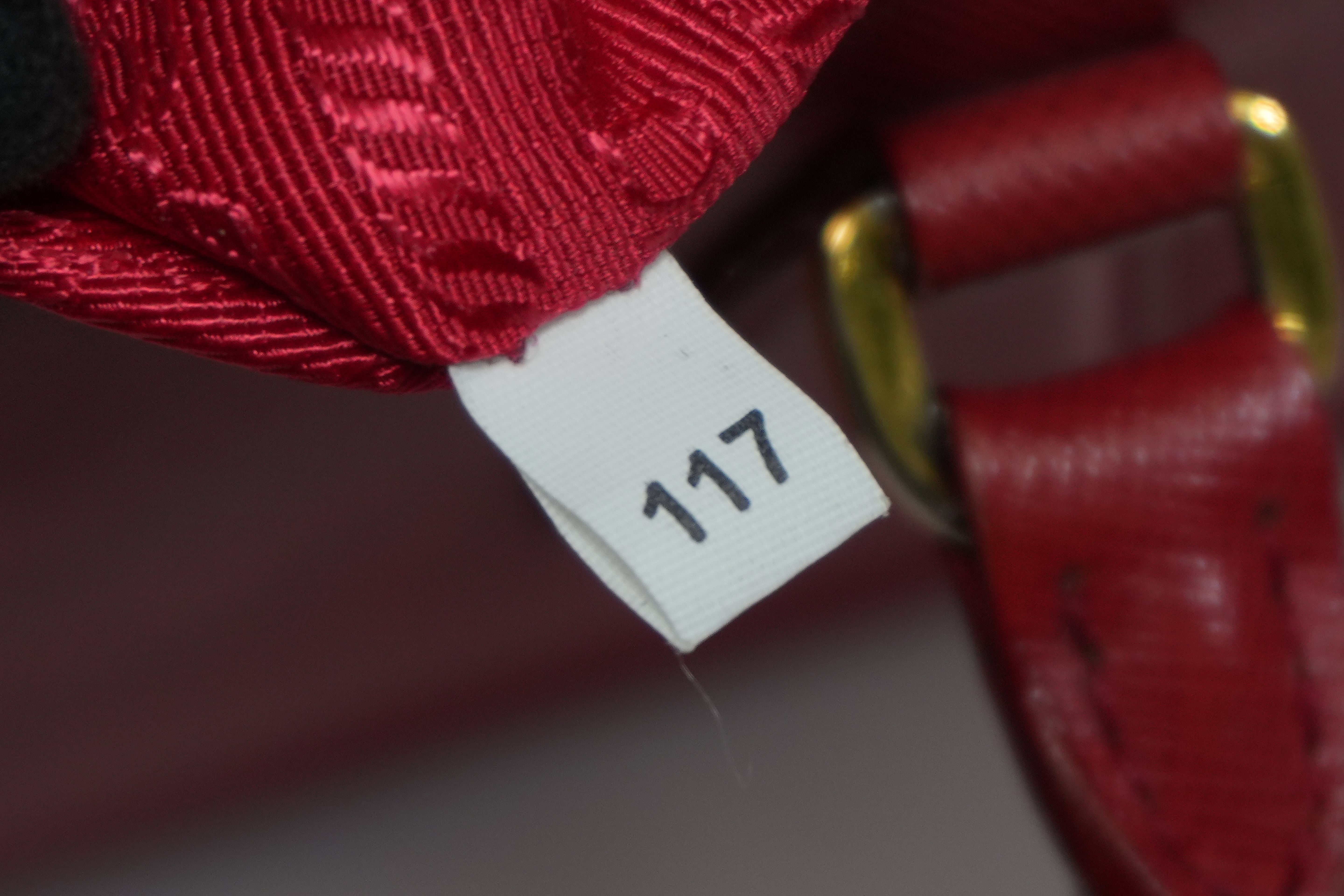 Pre-owned Prada Saffiano Lux Two Way Shoulder Bag Red