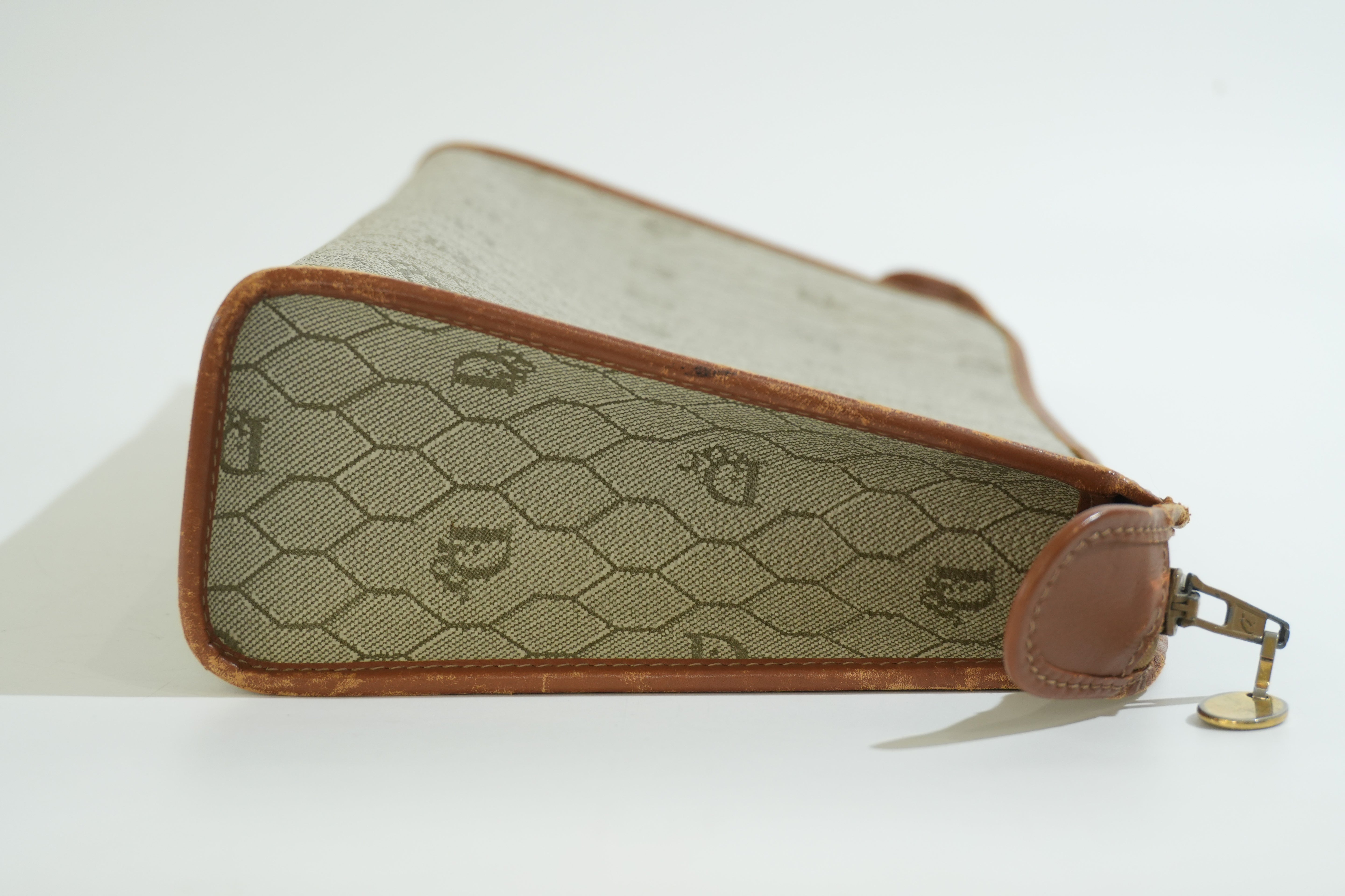 Pre-owned Dior Honeycomb Clutch Bag Brown