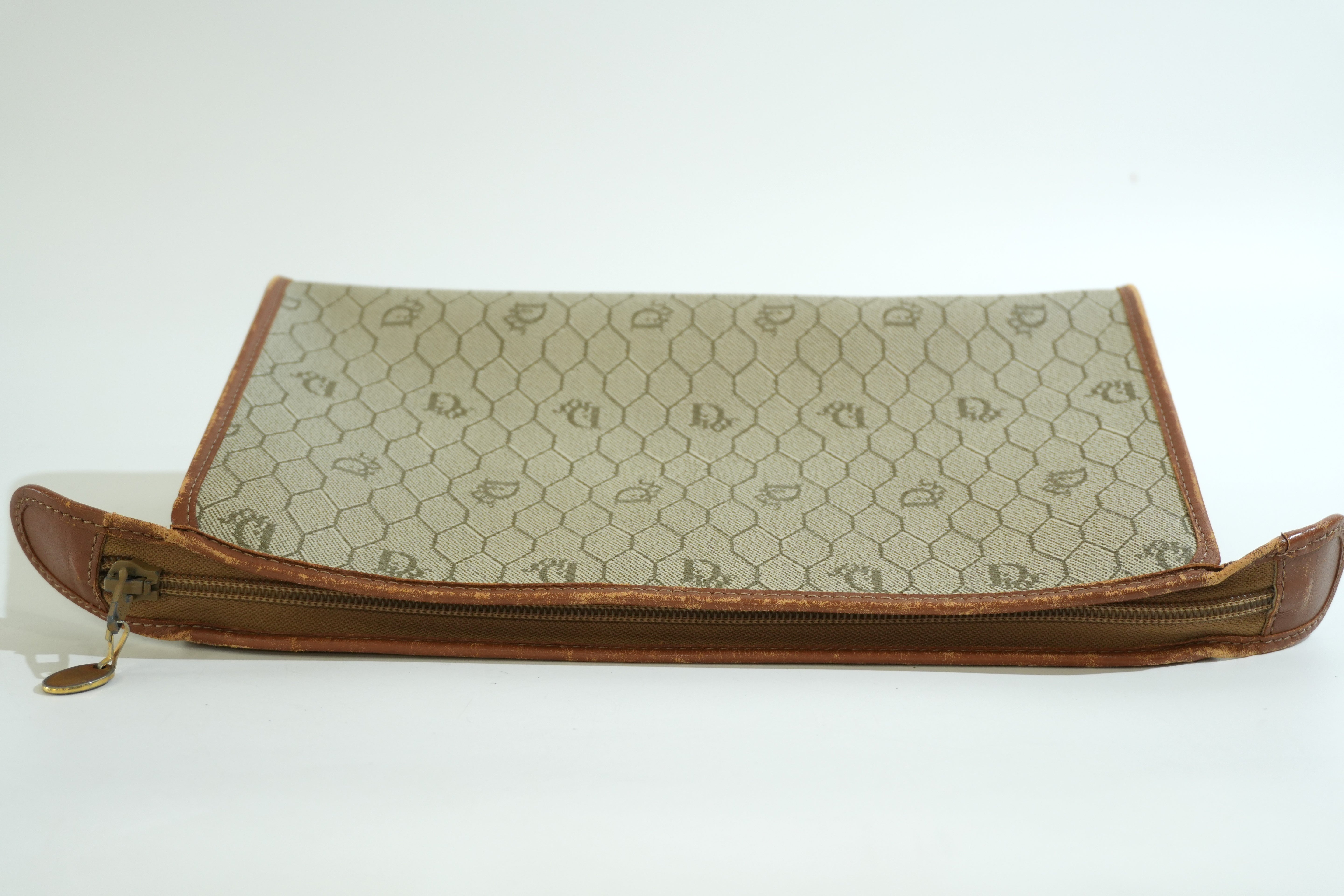 Pre-owned Dior Honeycomb Clutch Bag Brown