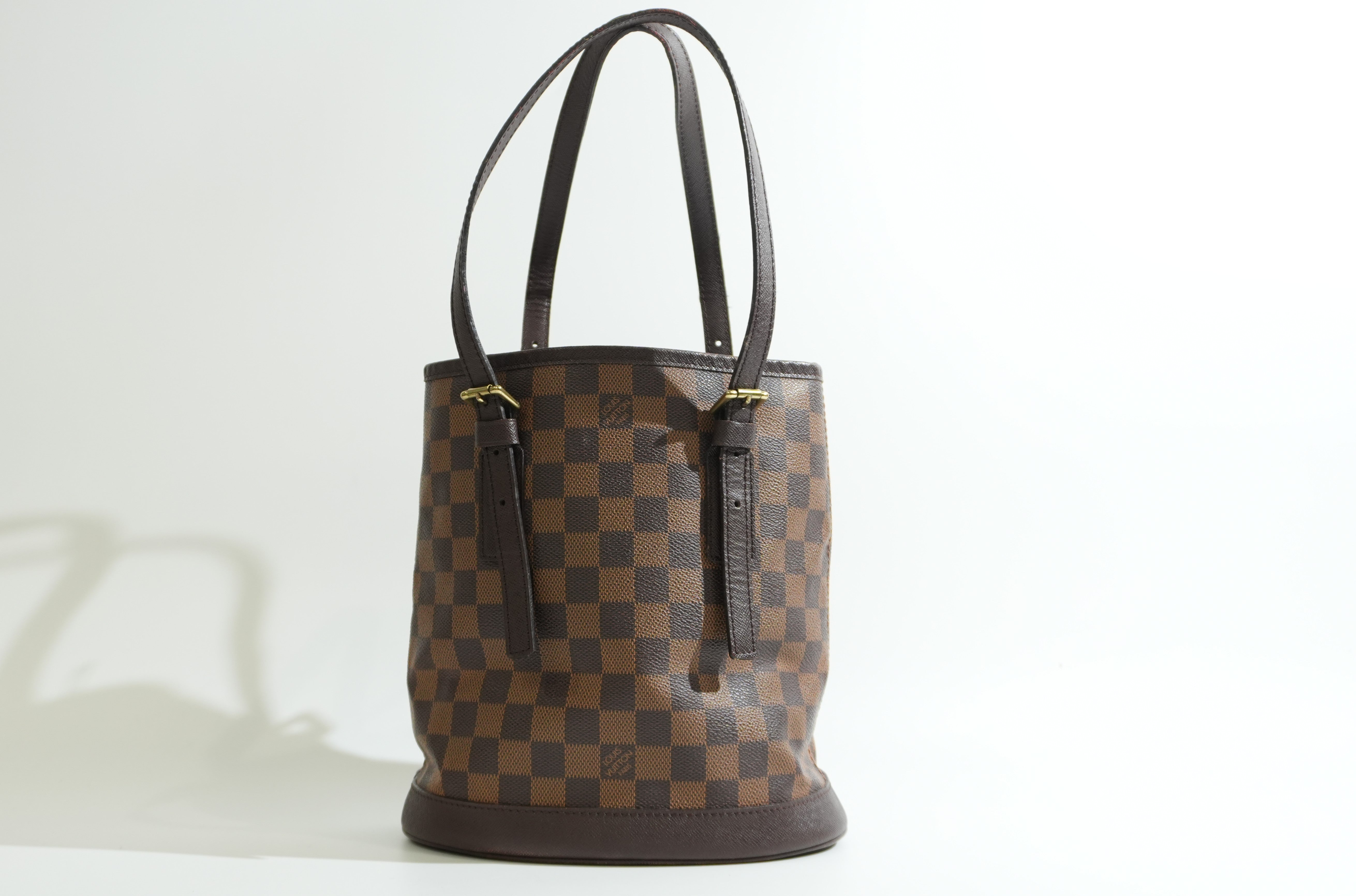 Pre-owned Louis Vuitton Damier Ebene Marais Bucket Bag