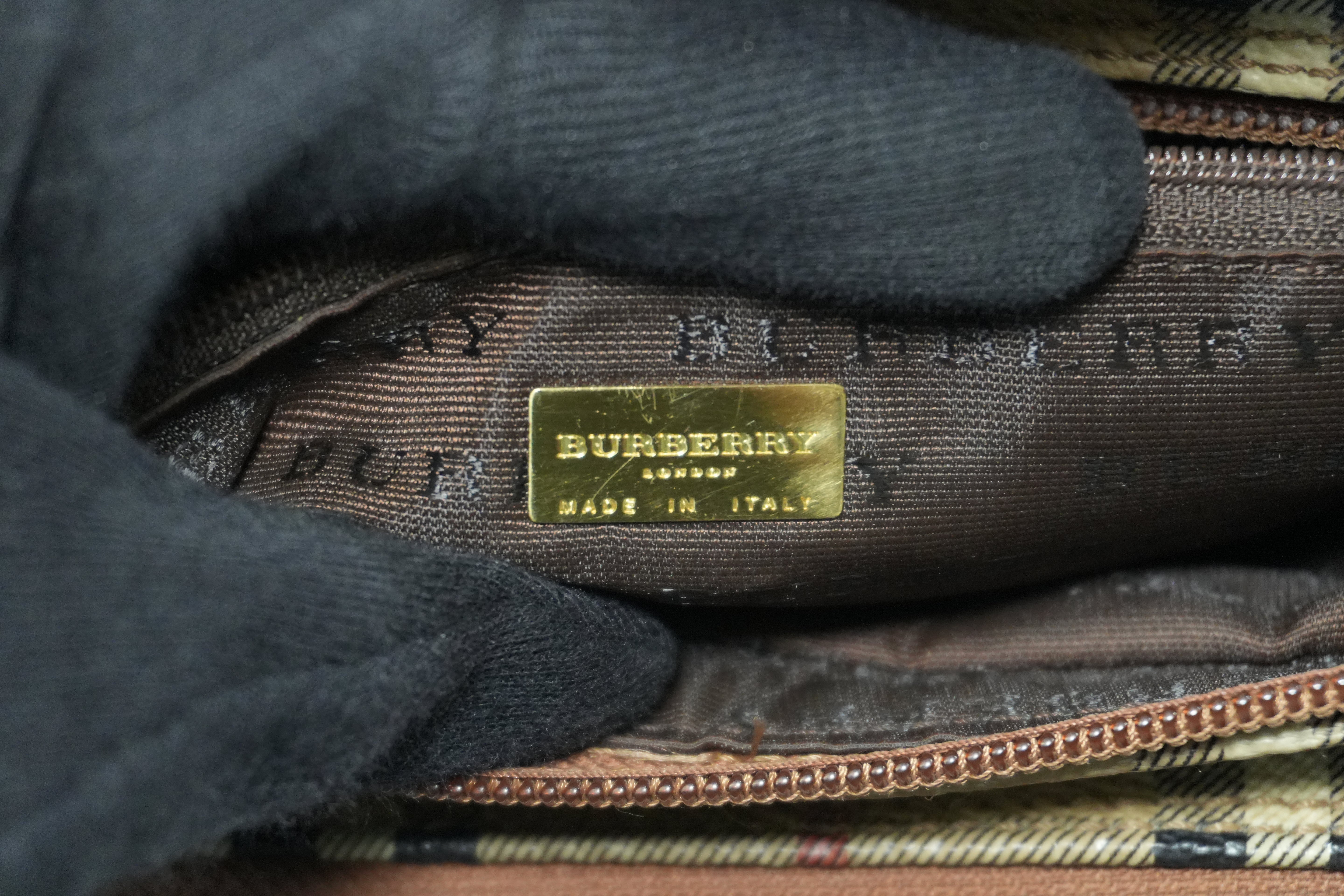 Pre-owned Burberry Nova Check Messenger Bag Beige and Brown