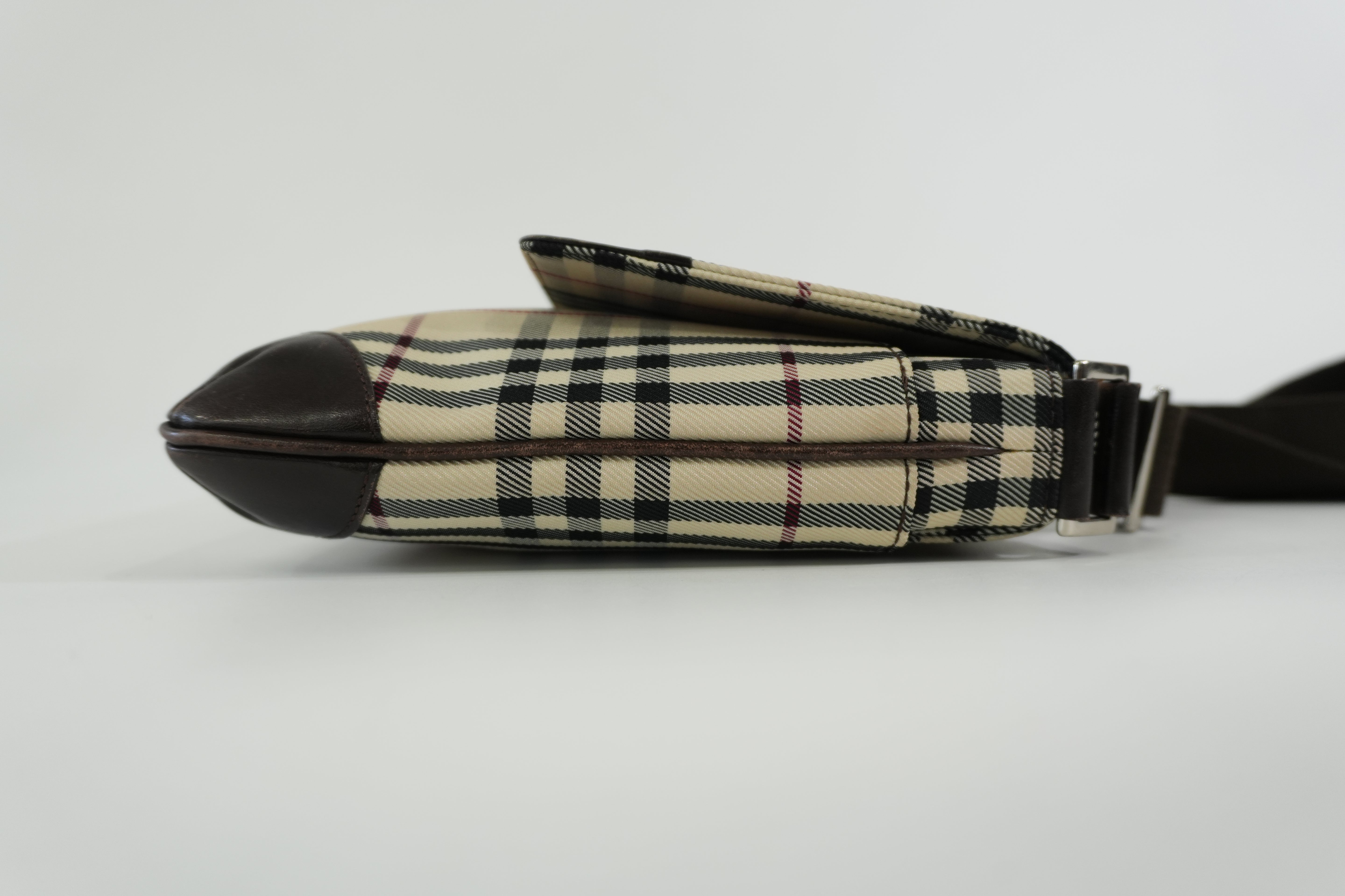 Pre-owned Burberry Nova Check Shoulder Bag Beige