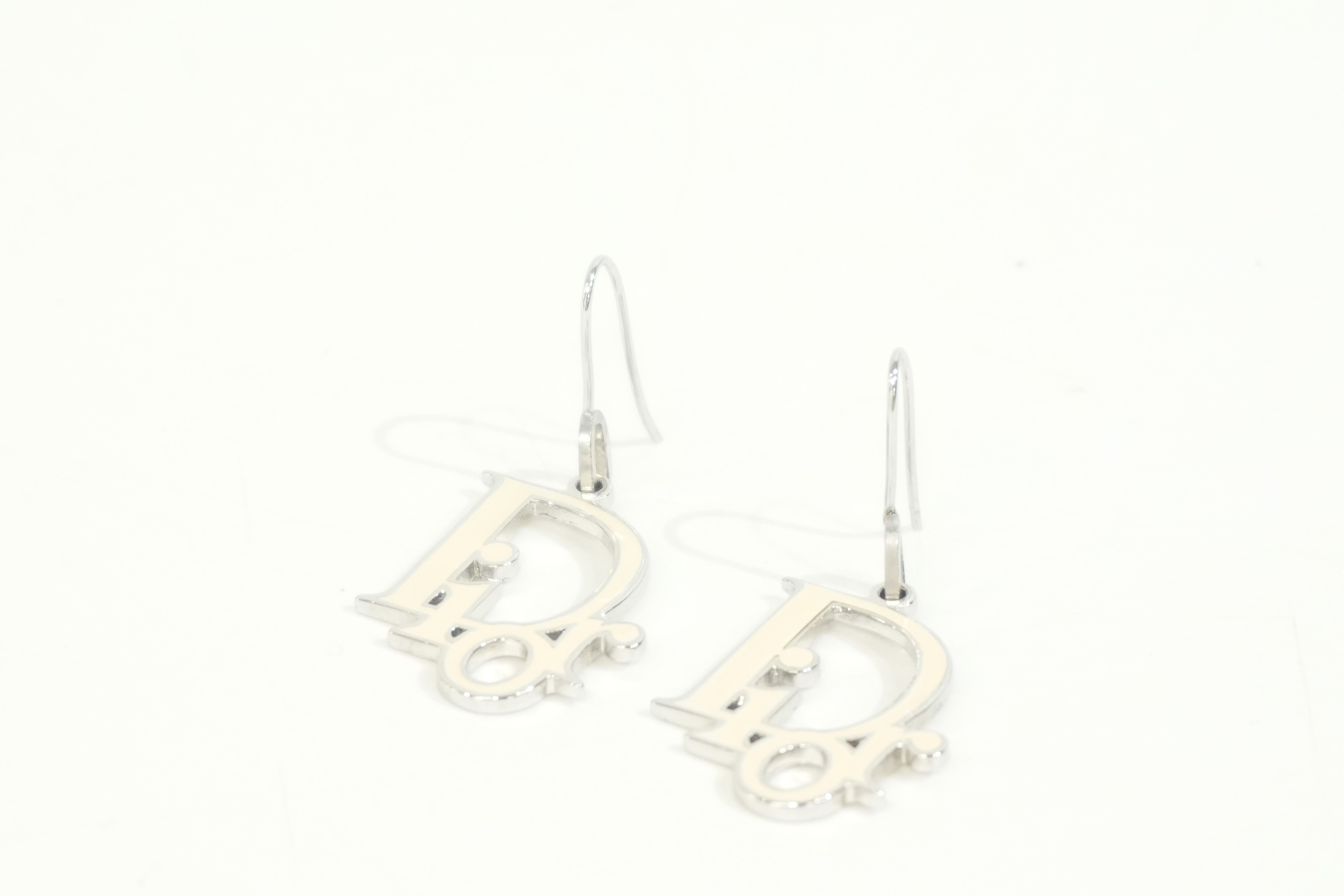 Pre-owned Dior Fashion Earrings White