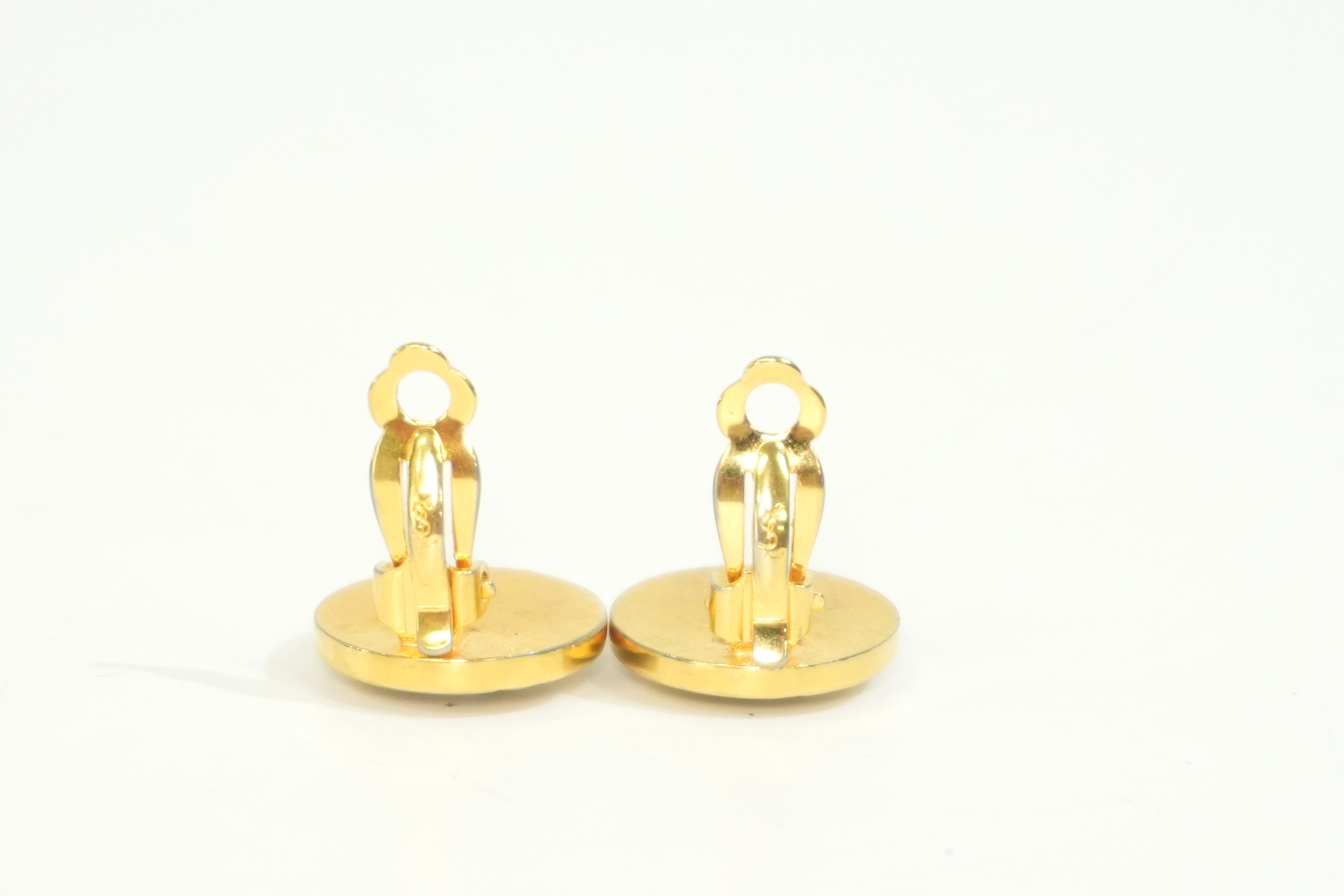 Pre-owned Yves Saint-Lauren Steel Fashion Clip on Earrings Gold