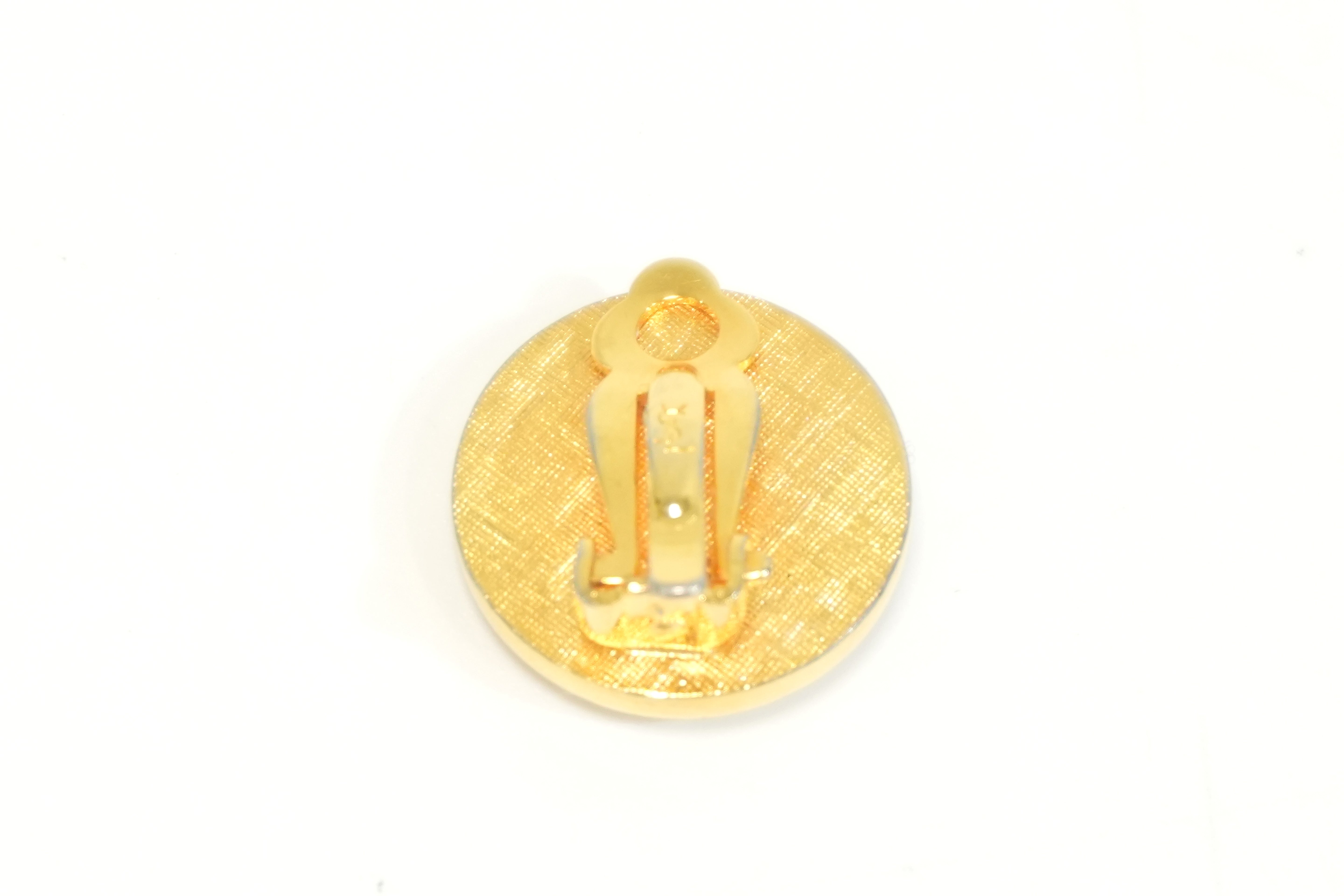 Pre-owned Yves Saint-Lauren Steel Fashion Clip on Earrings Gold
