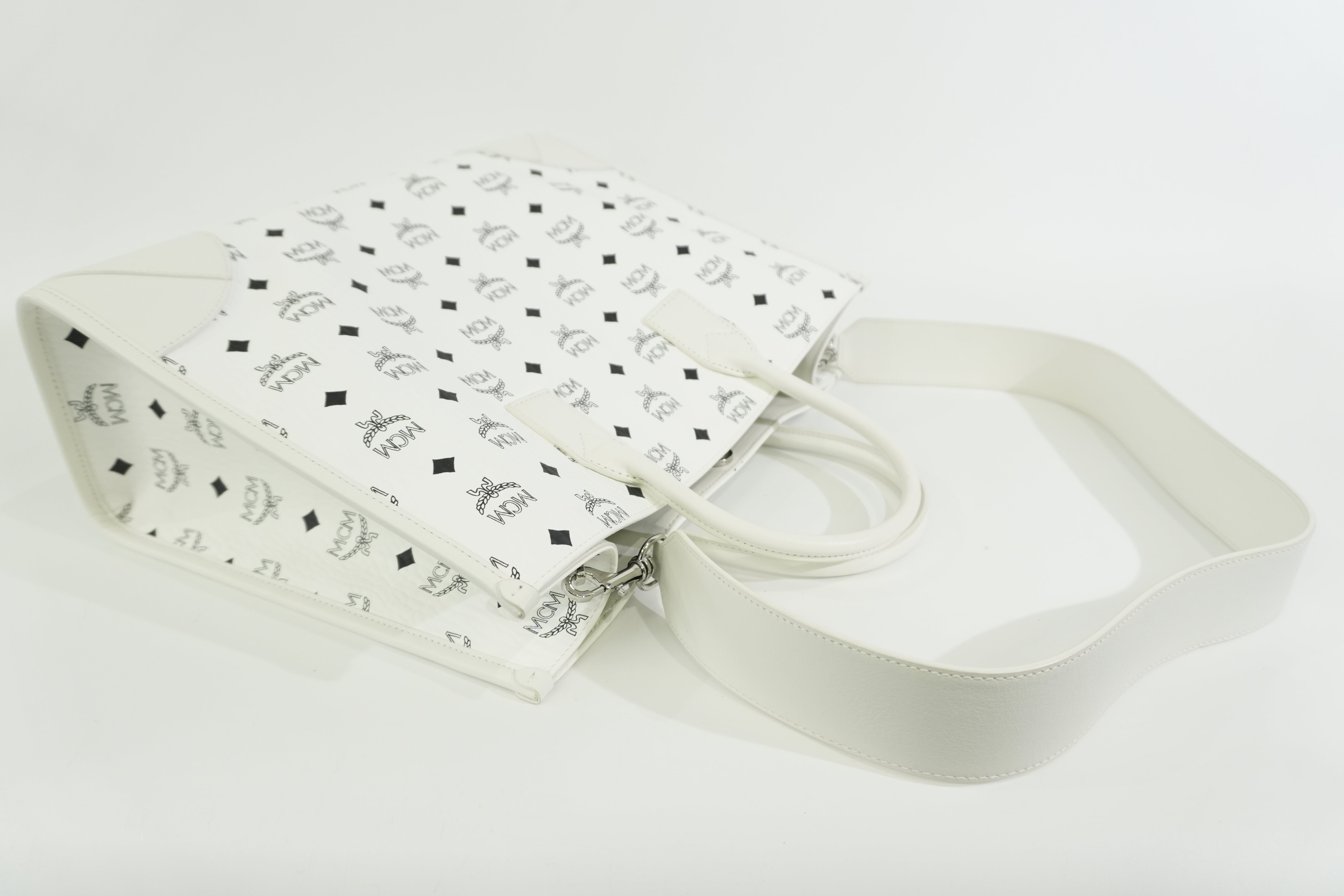 Pre-owned MCM Two Way Shoulder Bag White