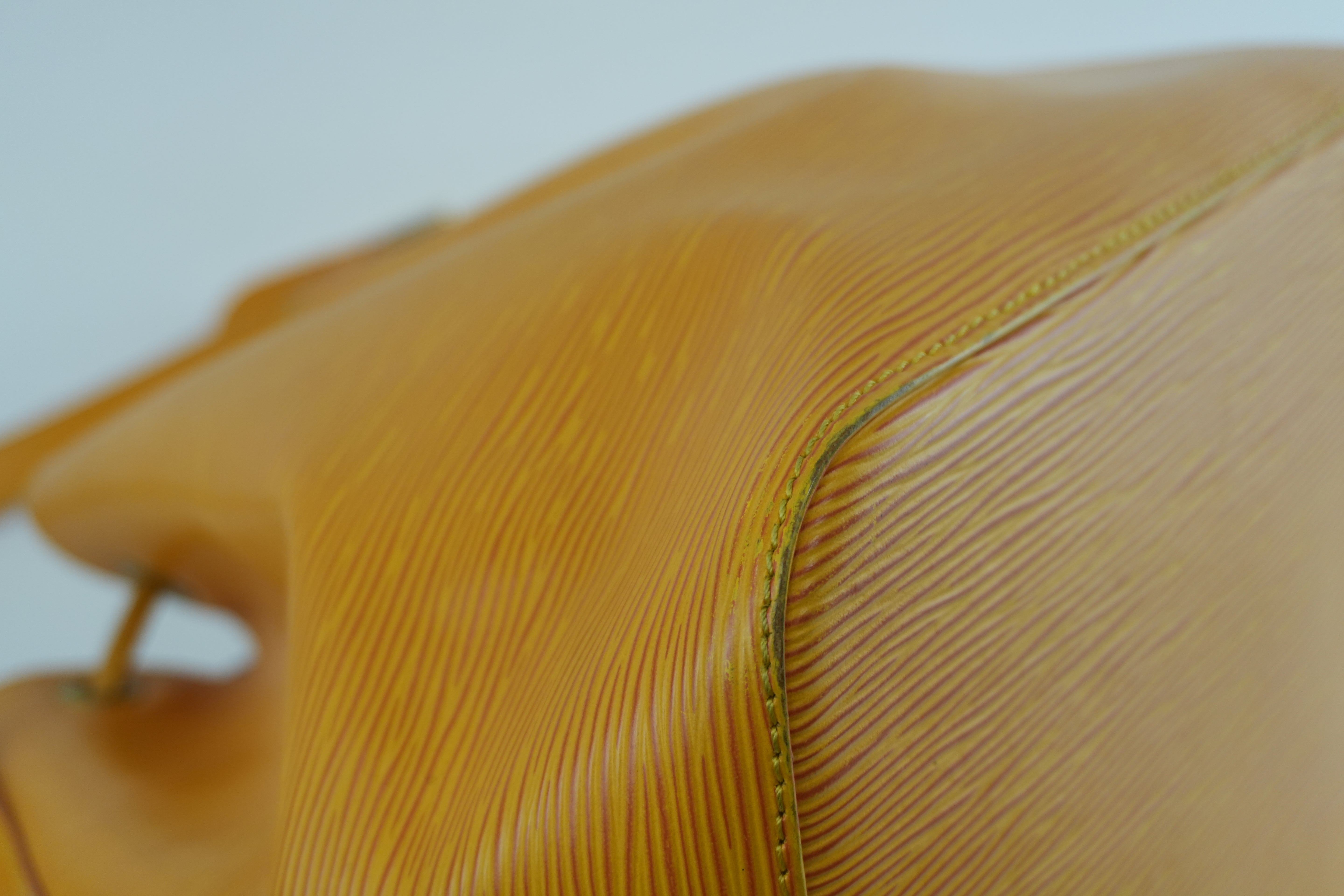 Pre-owned Louis Vuitton Noe PM Shoulder Bag Epi Yellow