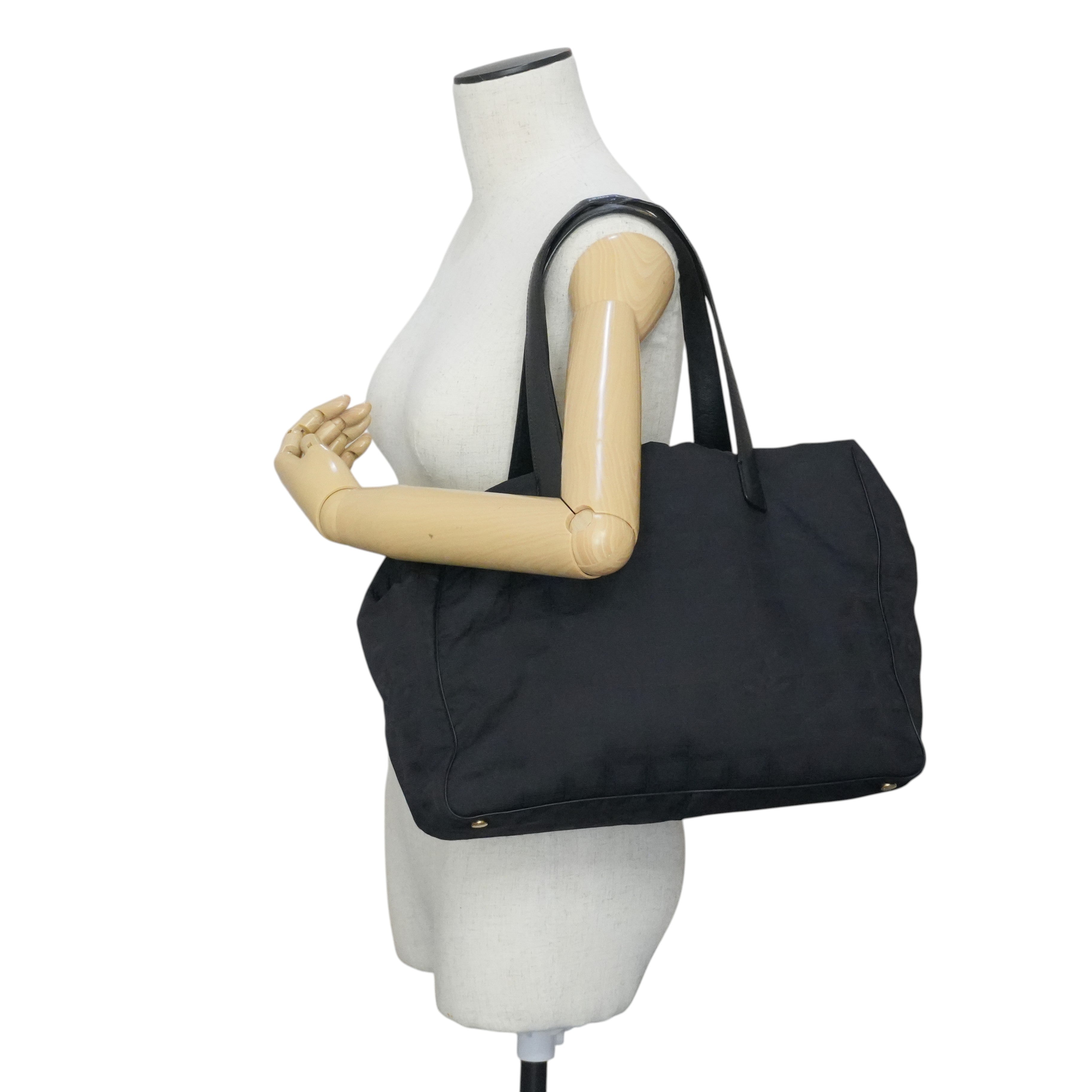 Pre-owned Chanel New Travel Line Tote Bag Black