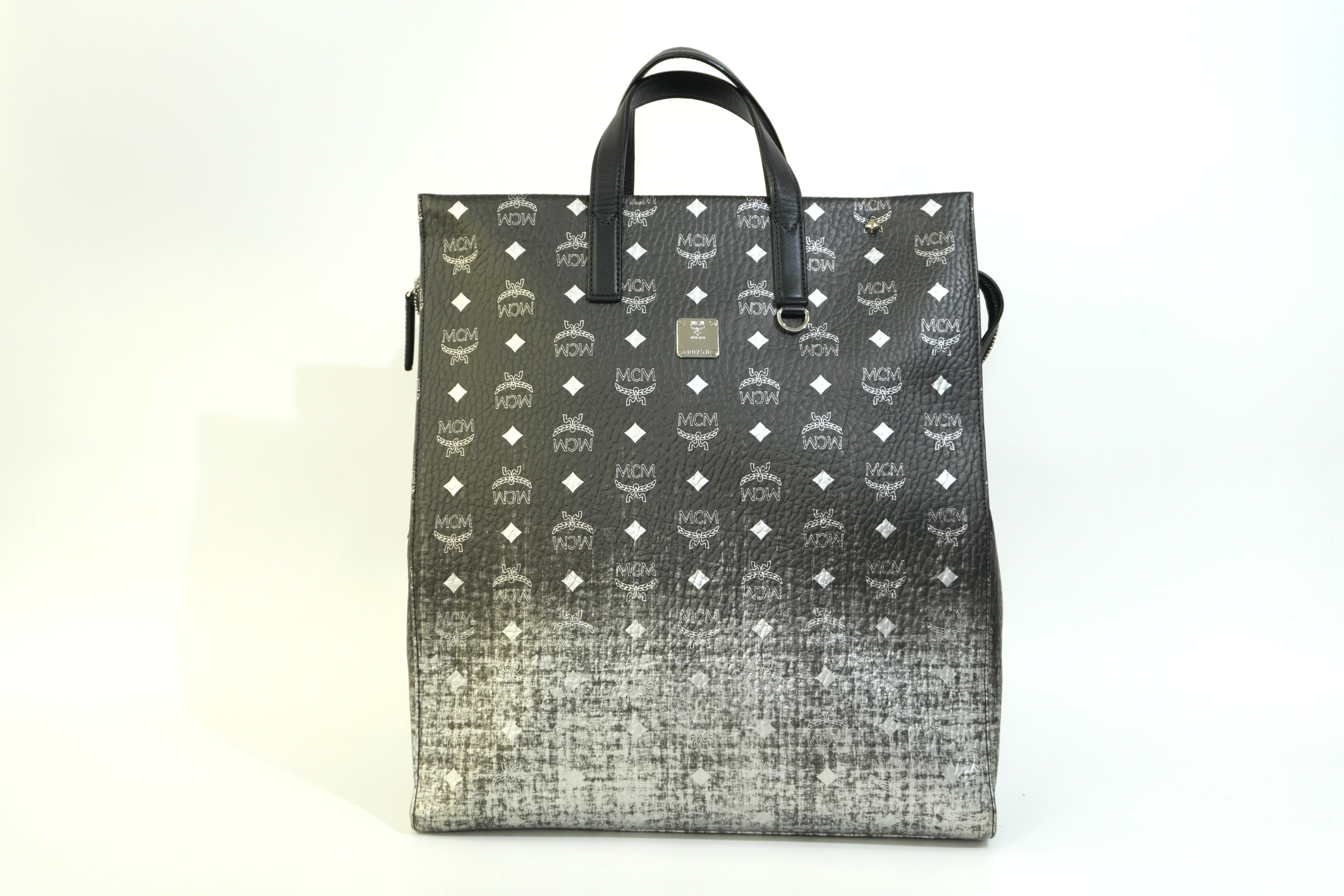 Pre-owned MCM Vertical Tote Bag Black