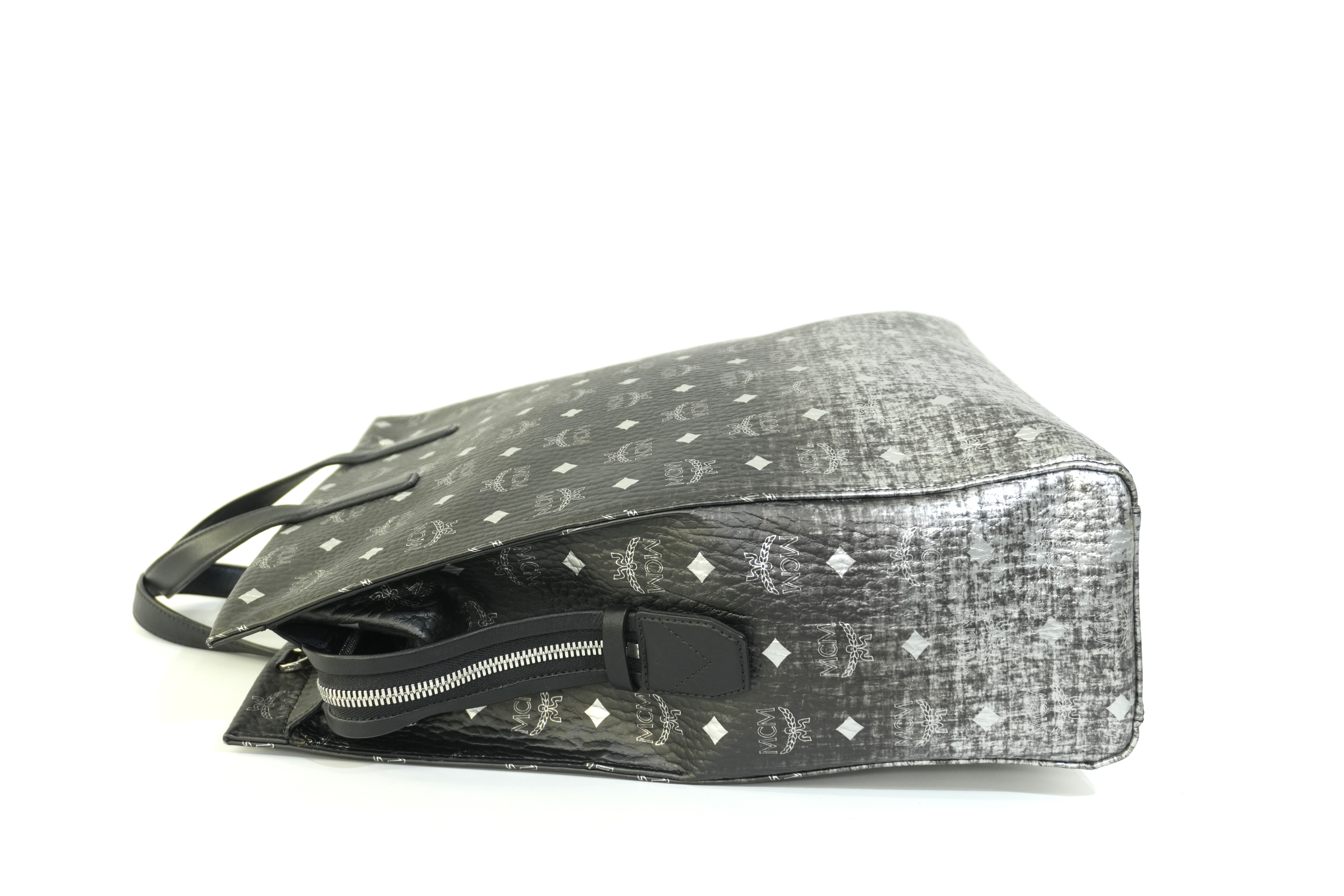 Pre-owned MCM Vertical Tote Bag Black