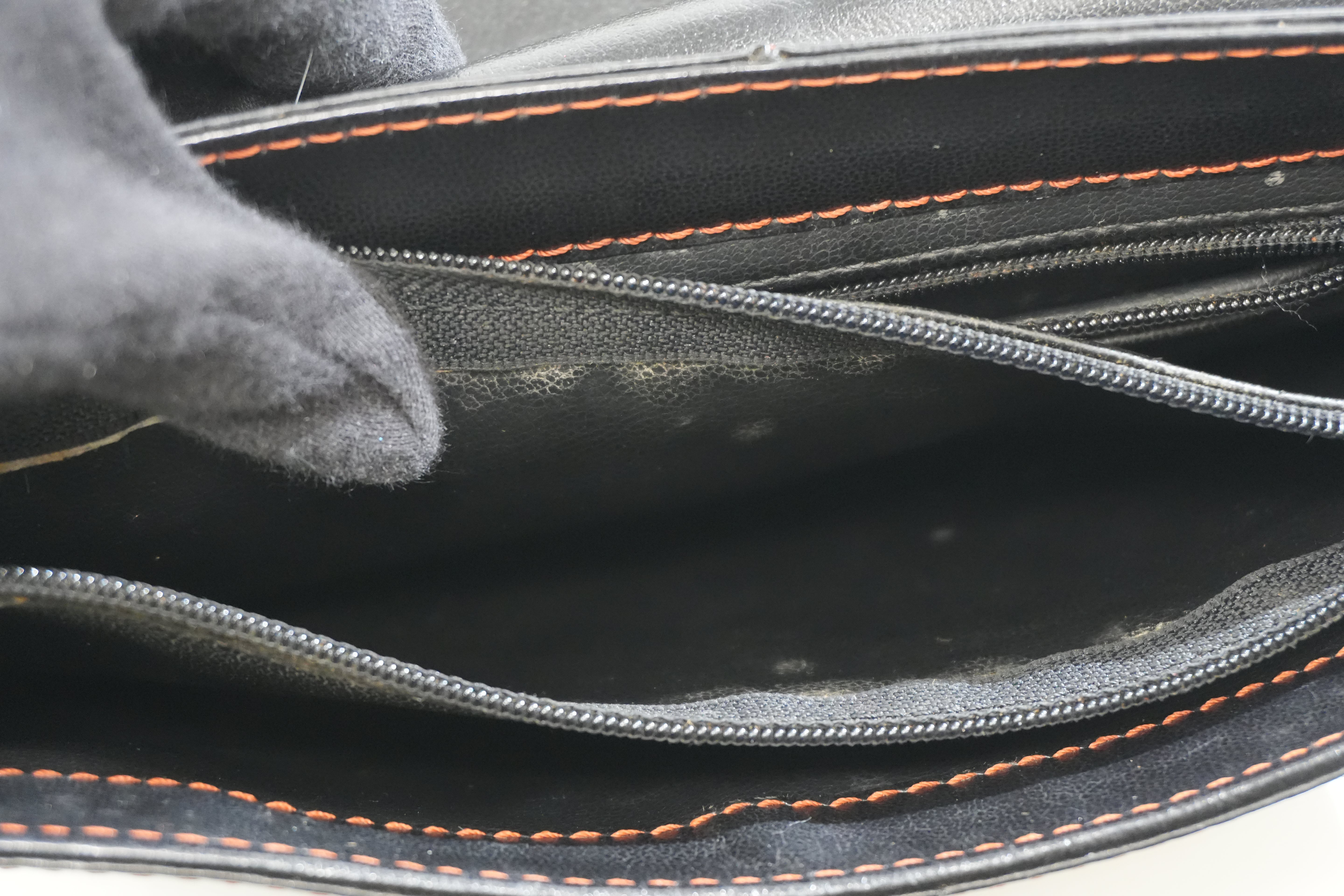 Pre-owned Saint Laurent Crossbody Bag Black