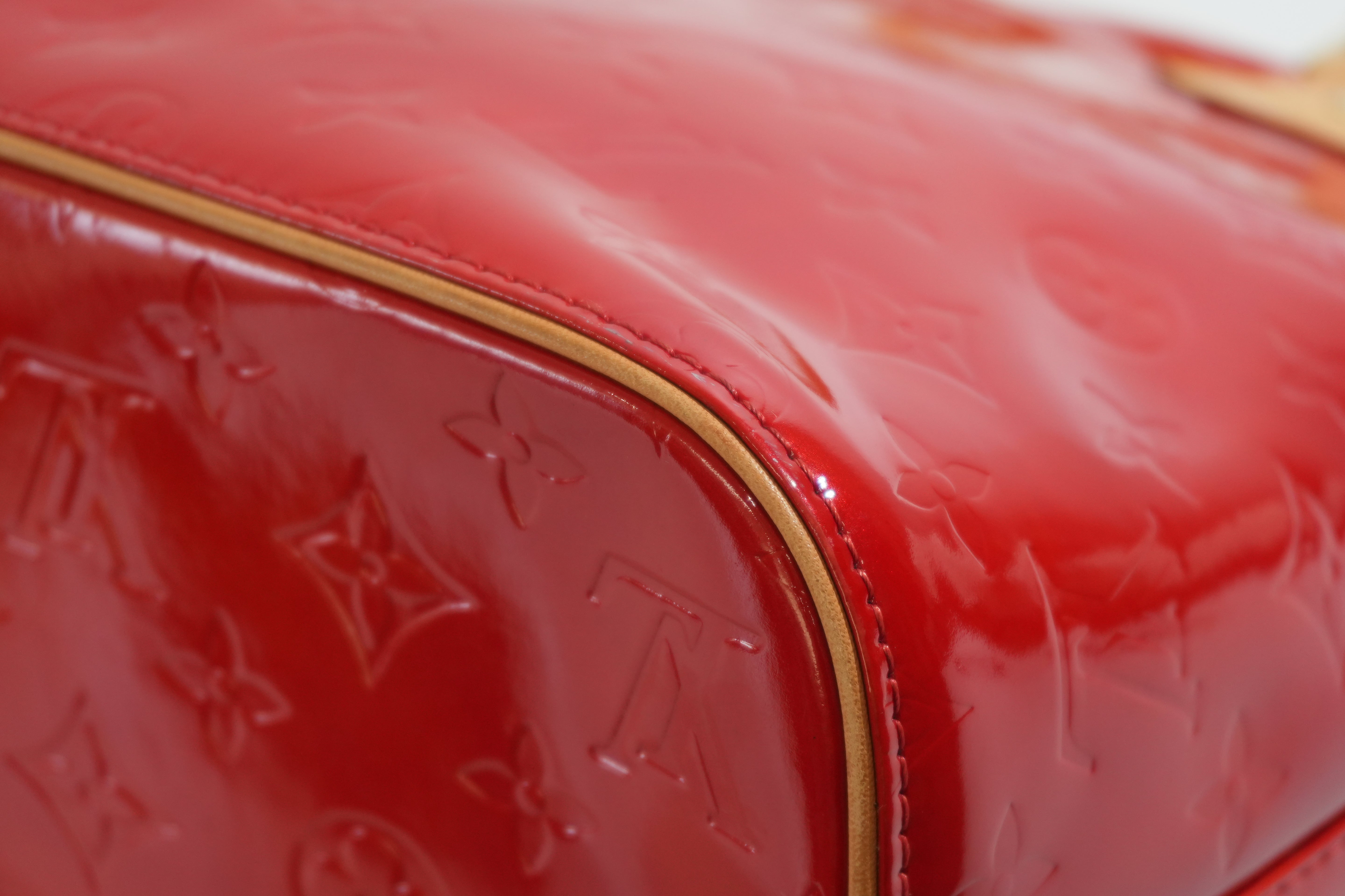 Pre-owned Louis Vuitton Vernis Houston Handbag Red