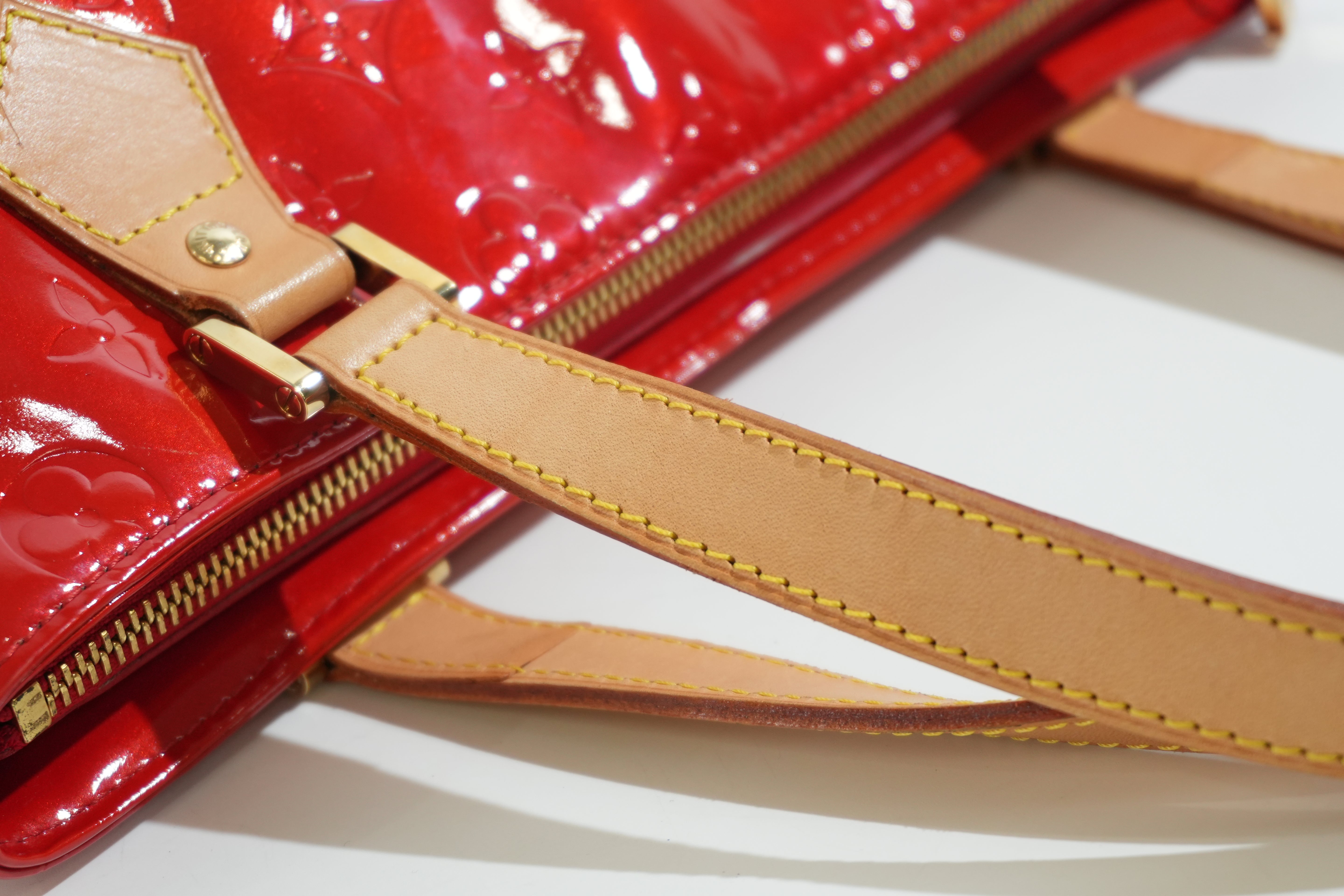 Pre-owned Louis Vuitton Vernis Houston Handbag Red