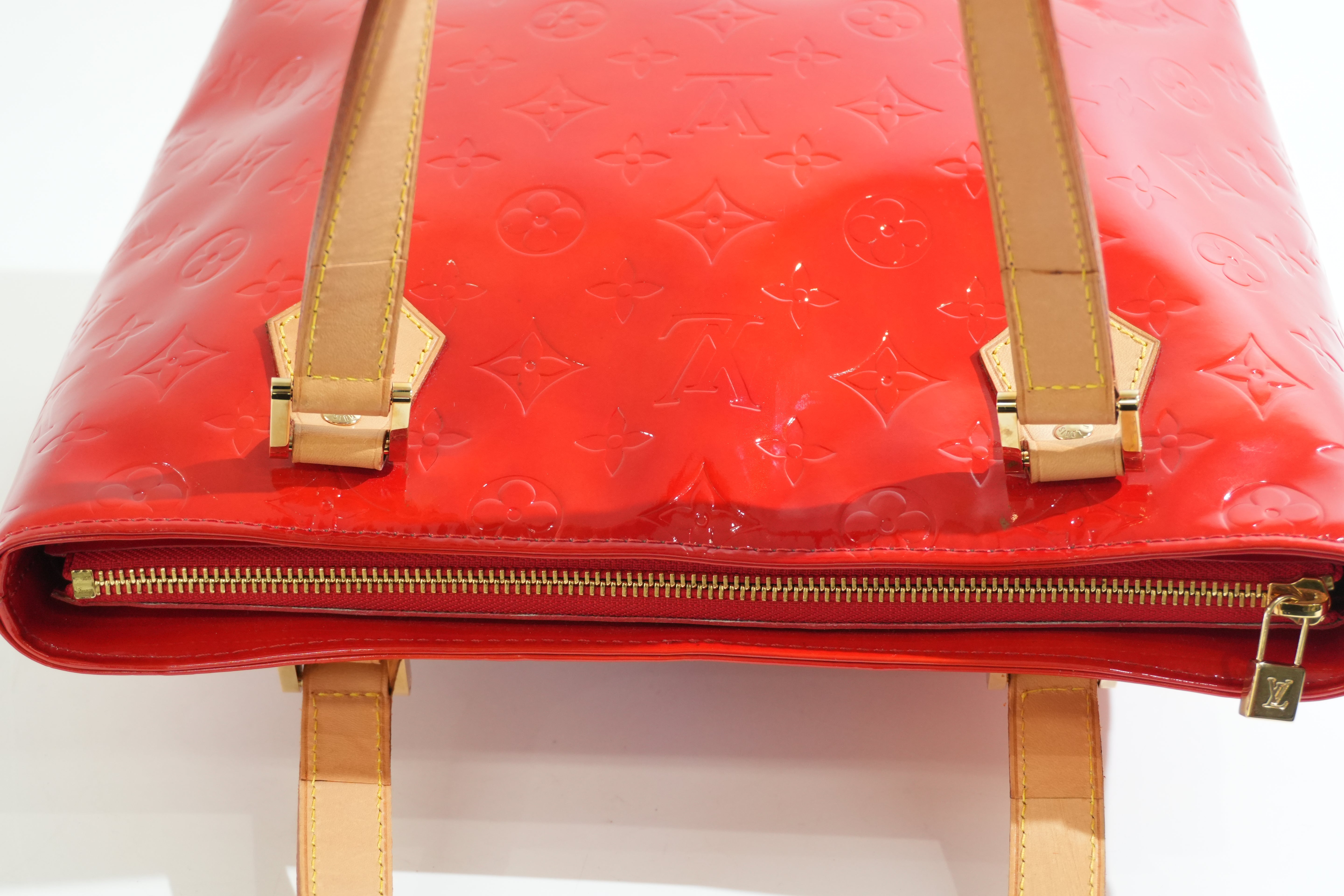 Pre-owned Louis Vuitton Vernis Houston Handbag Red