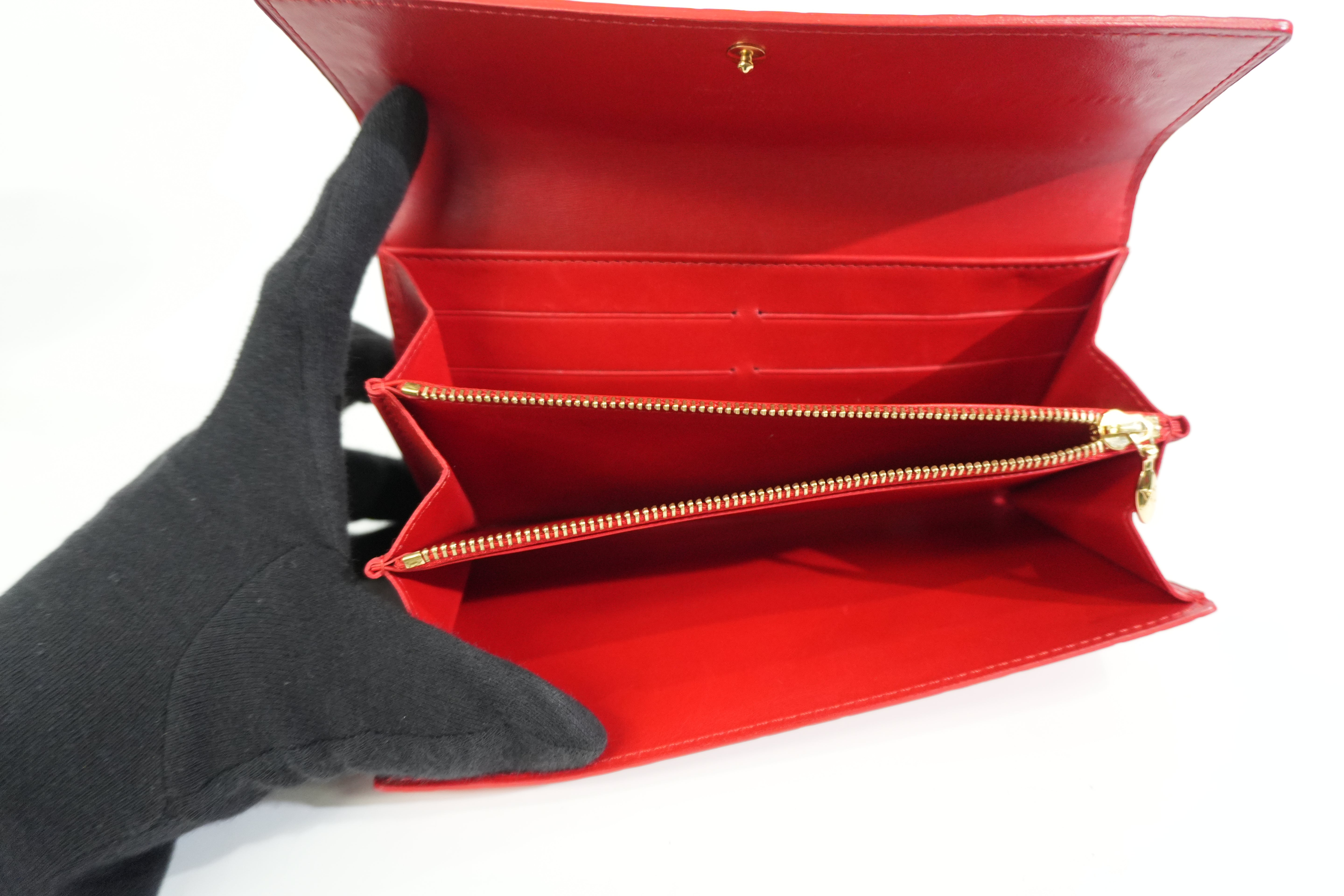 Pre-owned Louis Vuitton Vernis Sarah Wallet Red