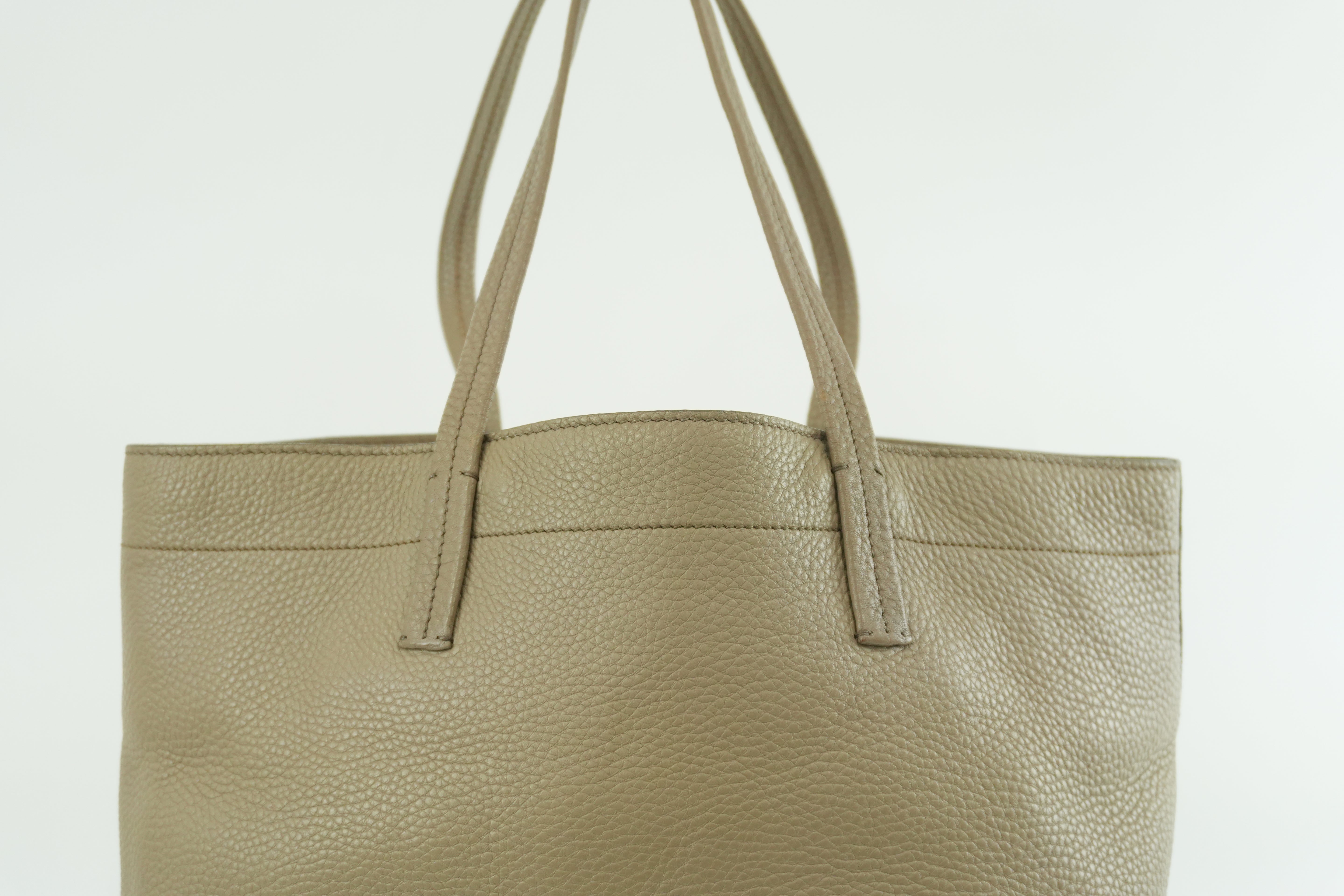 Pre-owned Miumiu Tote Bag Leather Beige
