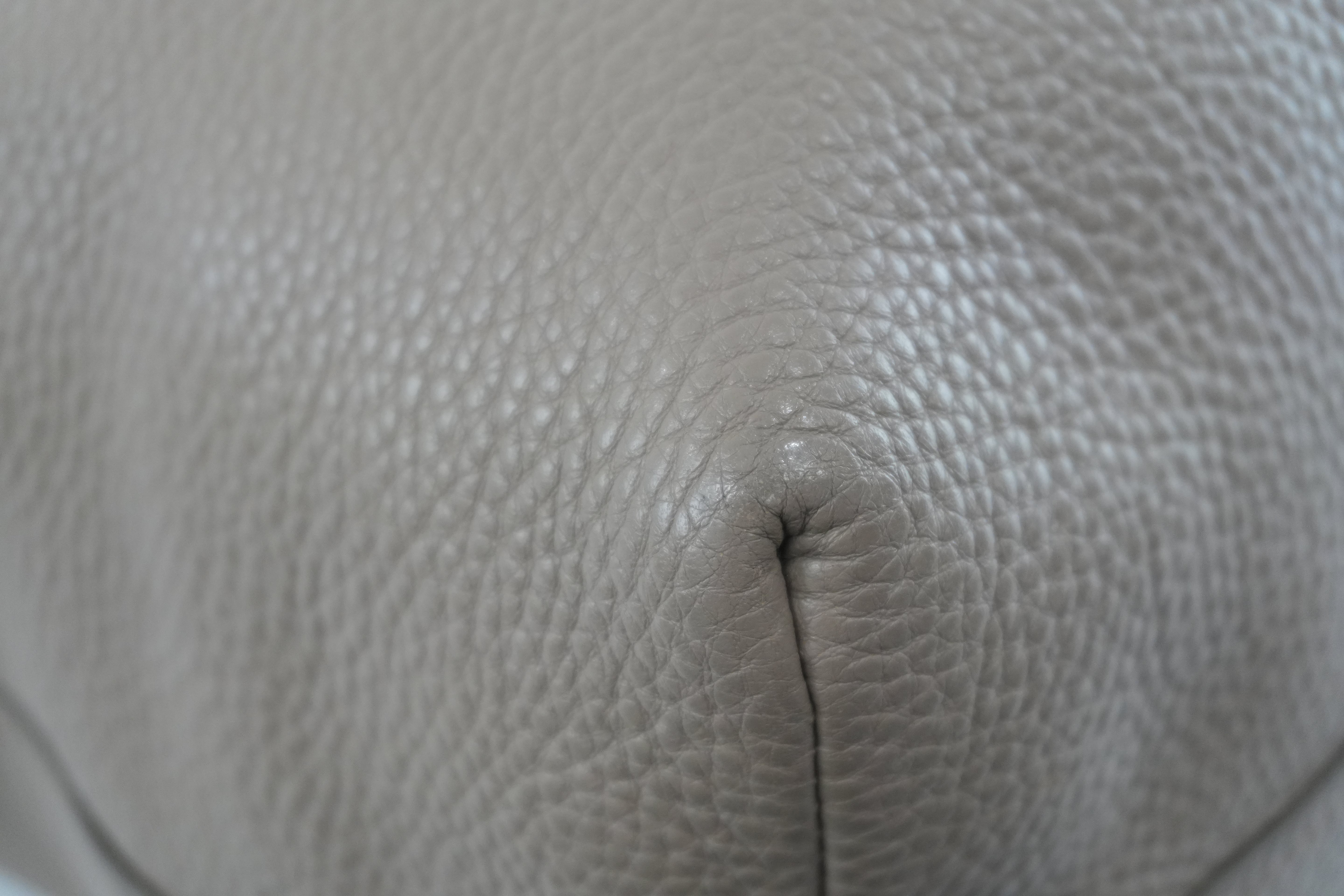 Pre-owned Miumiu Tote Bag Leather Beige