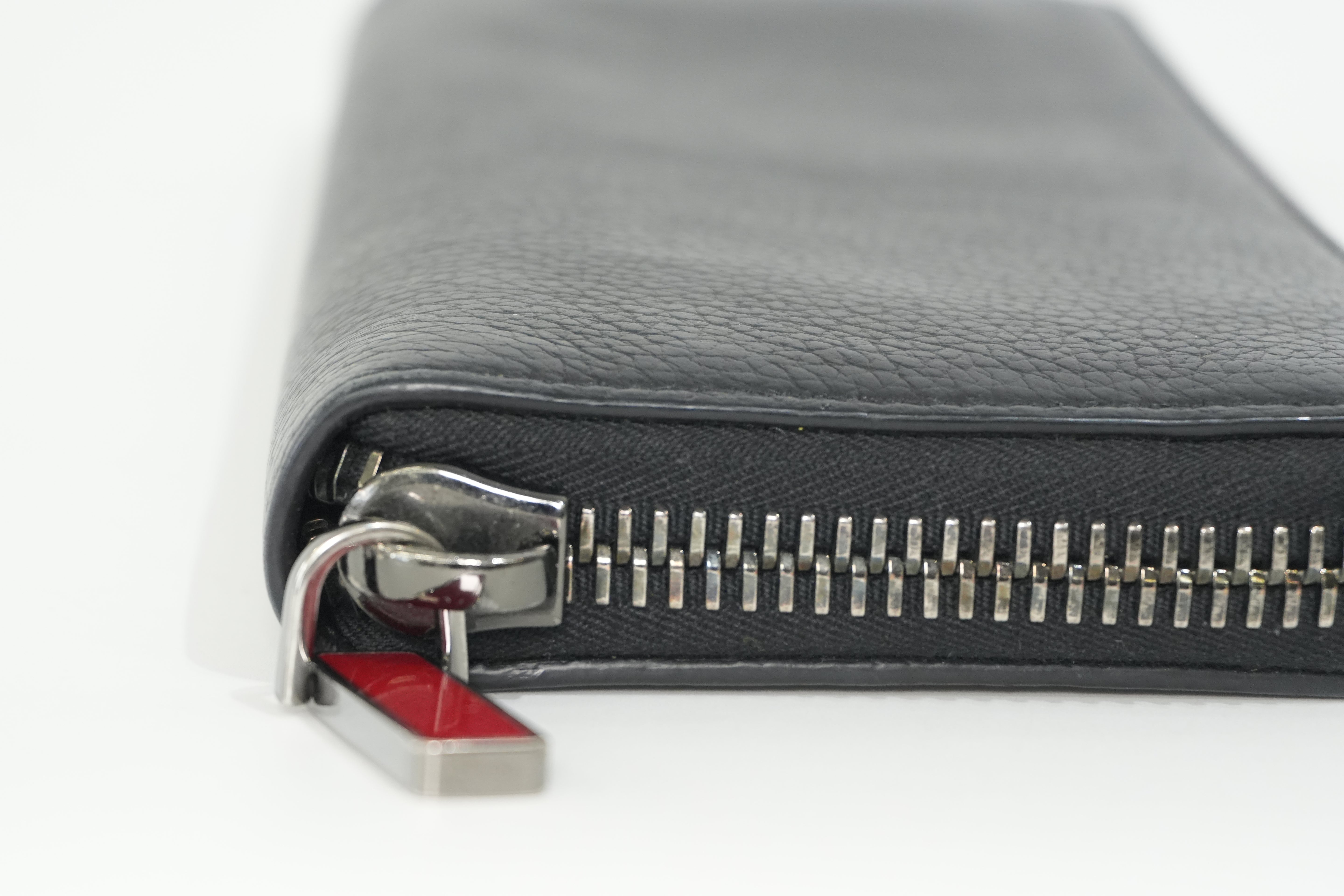 Pre-owned Louboutin Leather Zippy Long Wallet Black