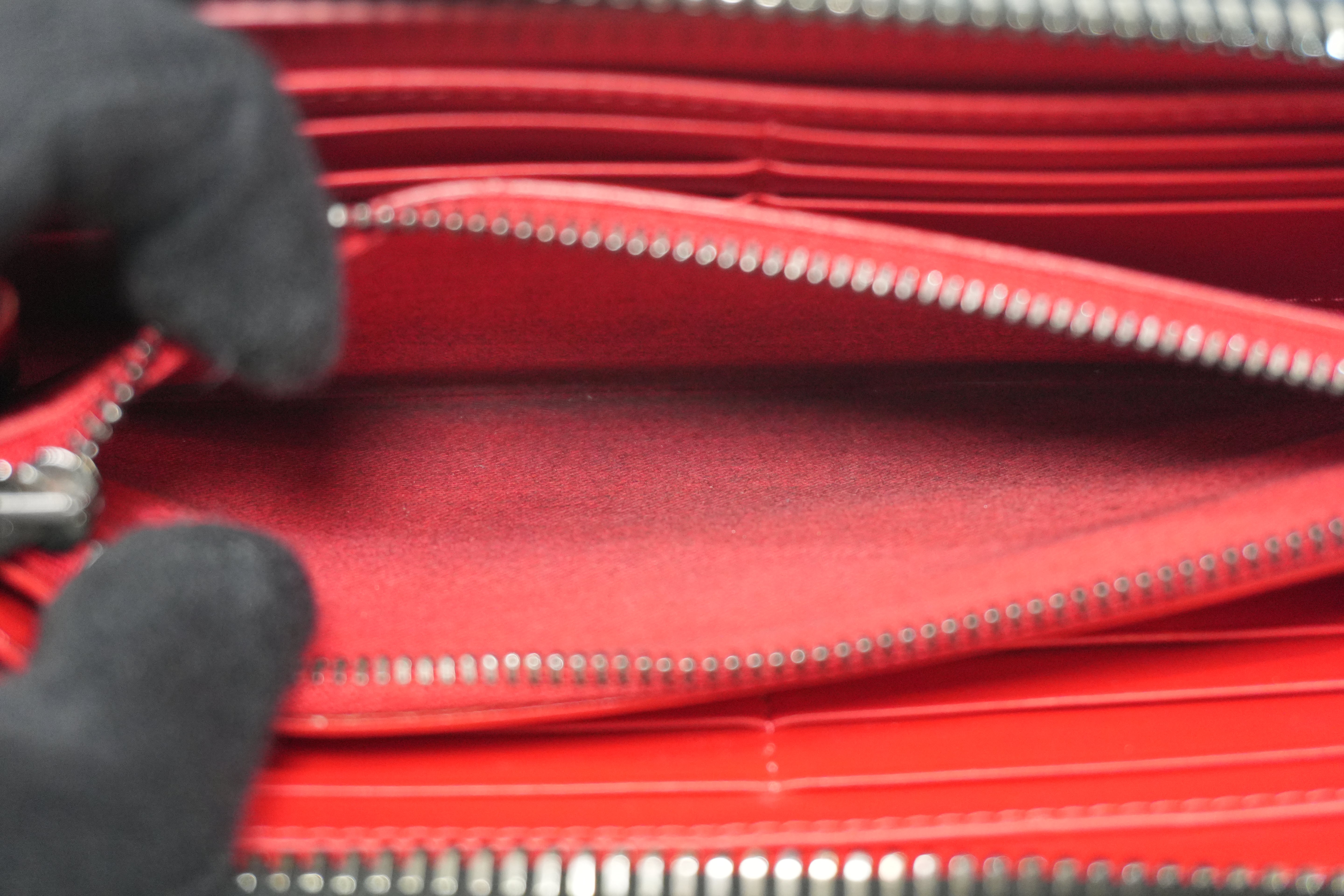 Pre-owned Louboutin Leather Zippy Long Wallet Black