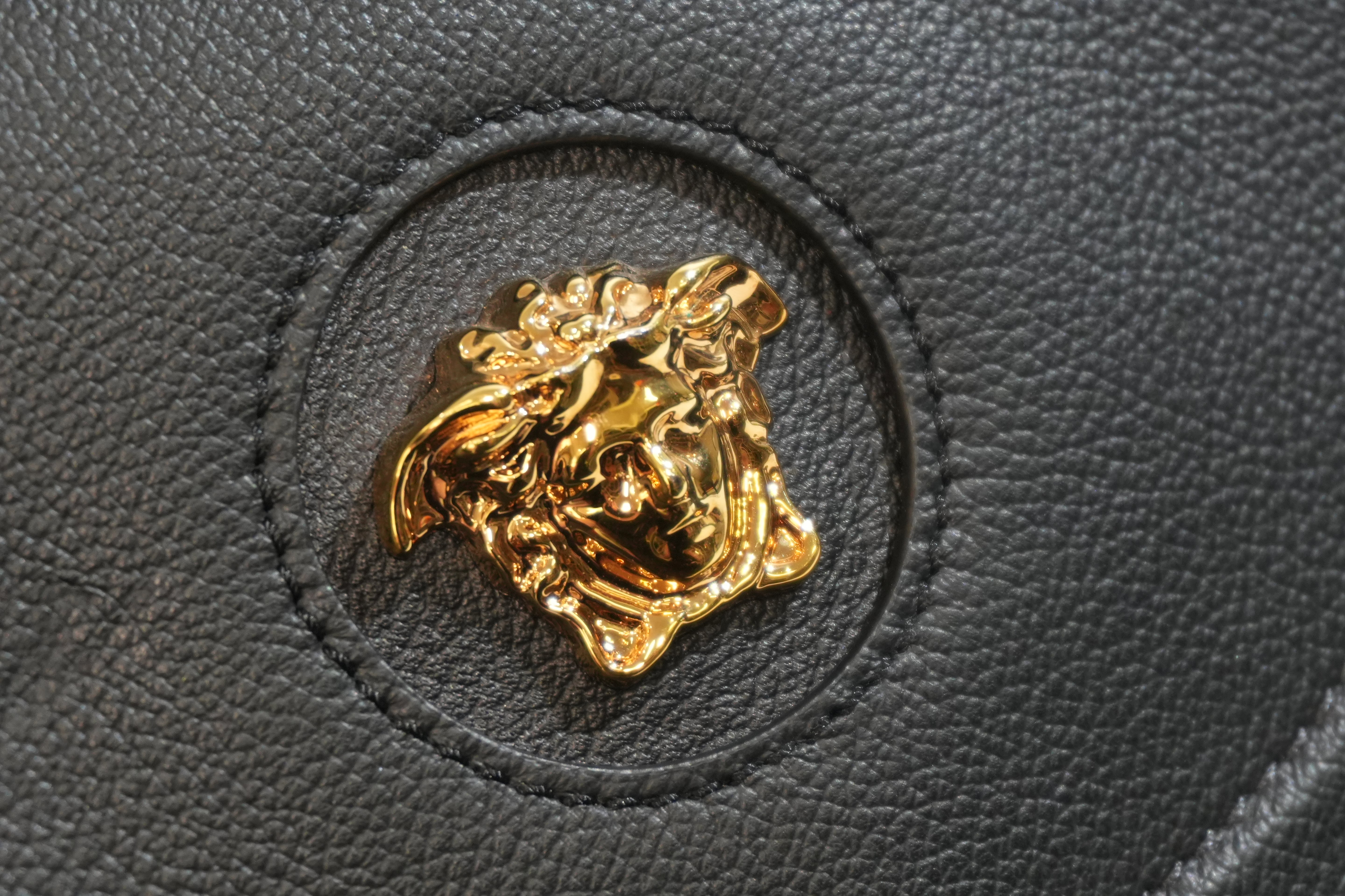 Pre-owned Versace Crossbody Bag Black