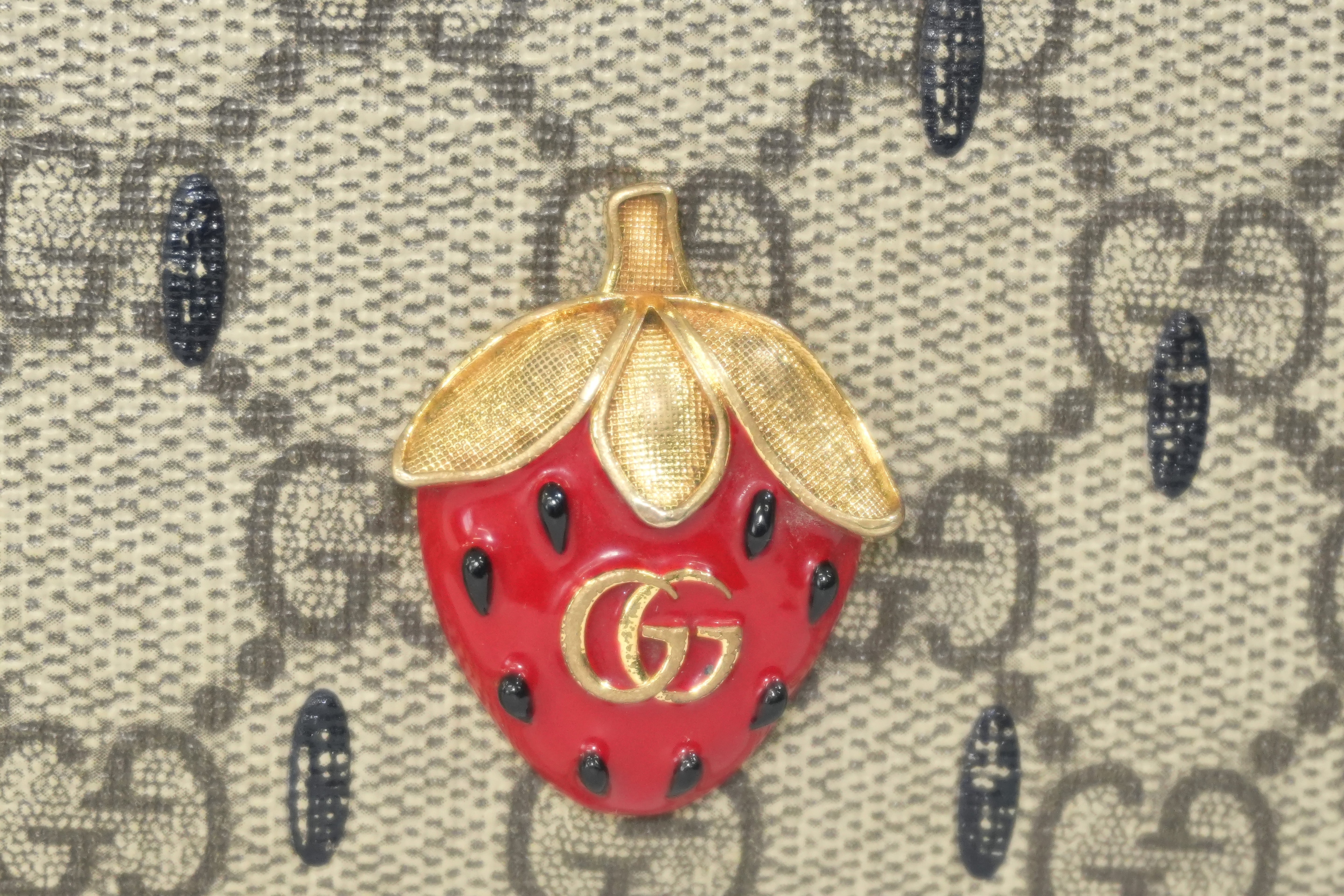 Pre-owned Gucci Compact Wallet Strawberry Wallet Brown