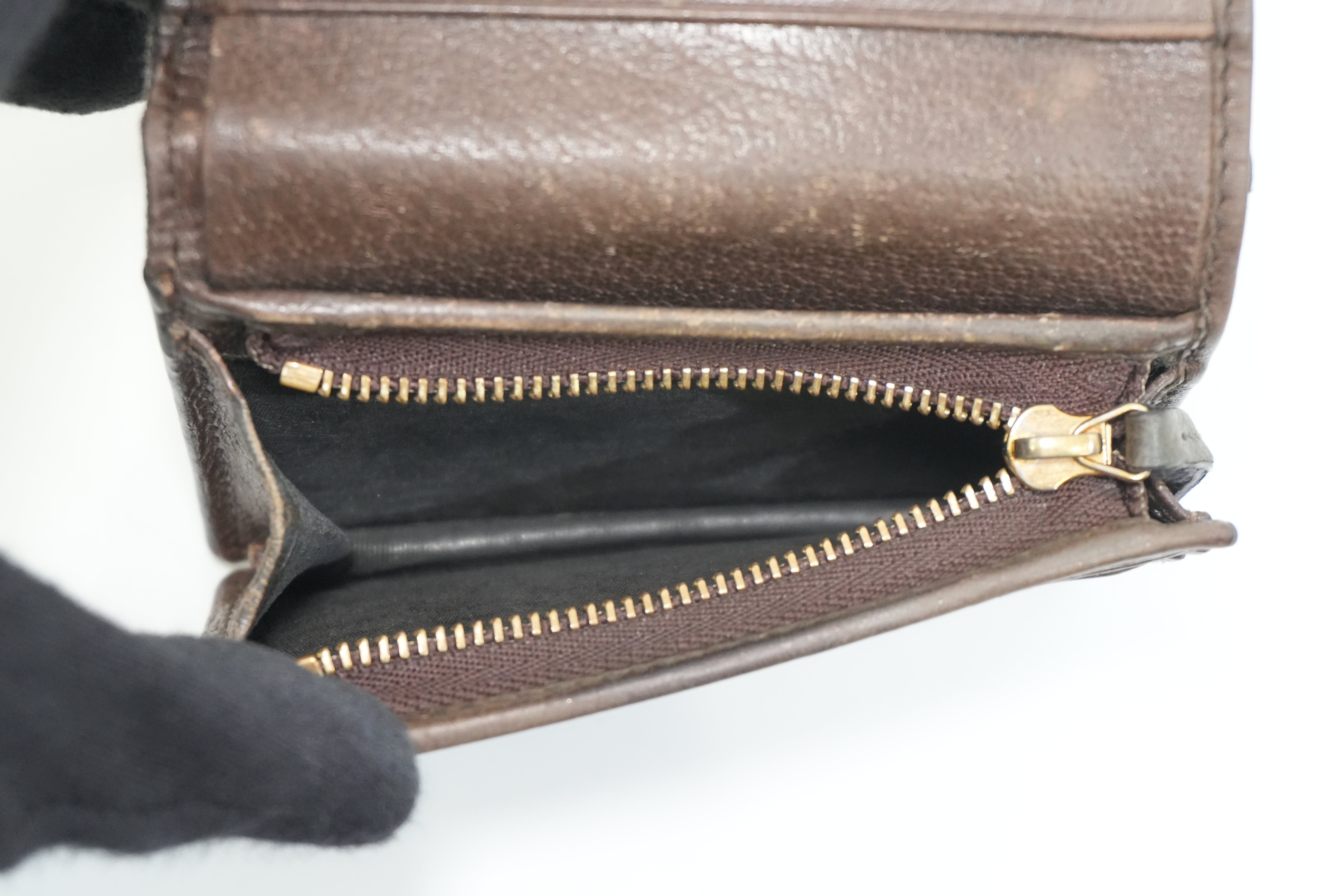 Pre-owned Gucci Compact Wallet Strawberry Wallet Brown