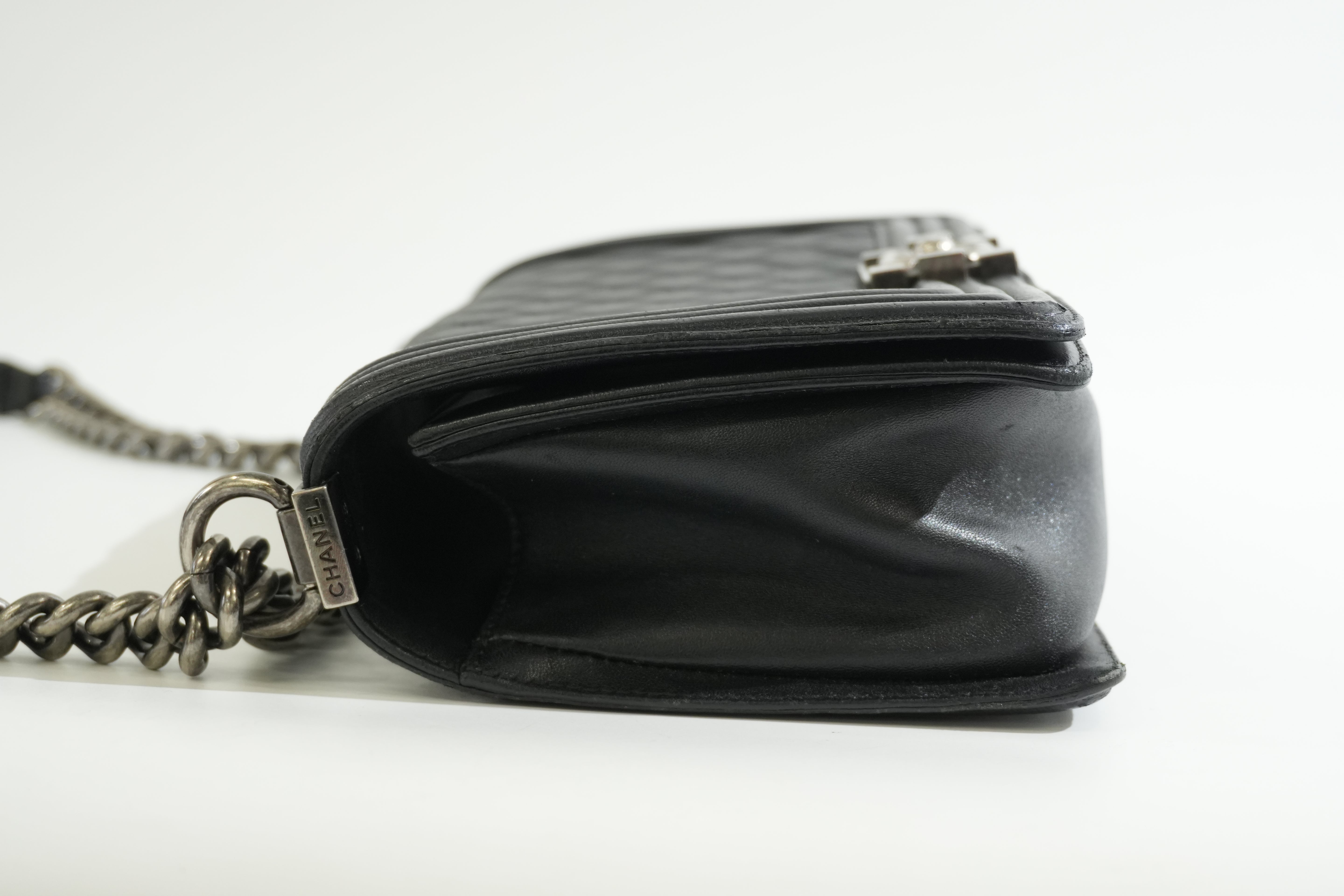 Pre-owned Chanel Boy Flap Bag Quilted Lambskin Leather Black