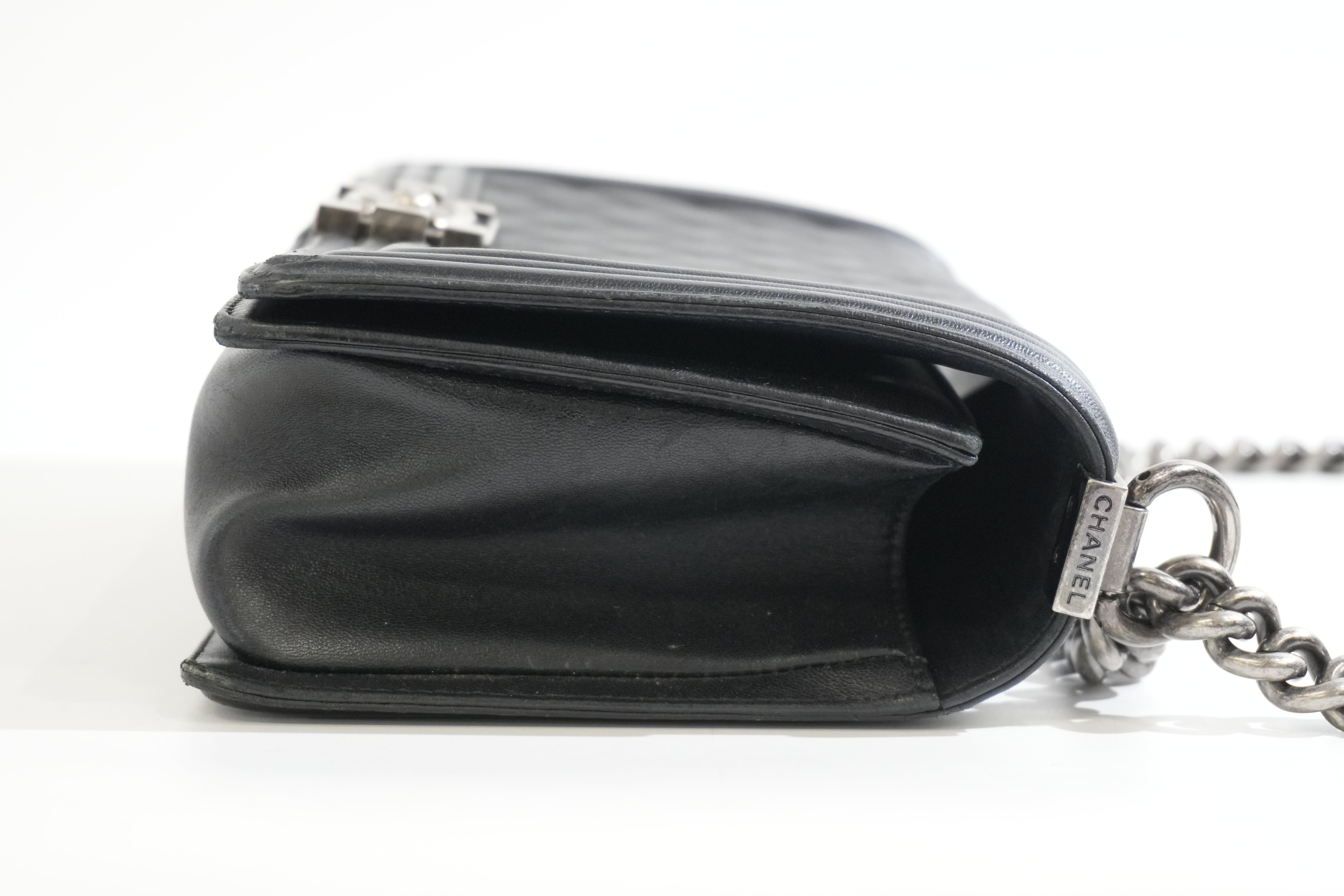 Pre-owned Chanel Boy Flap Bag Quilted Lambskin Leather Black