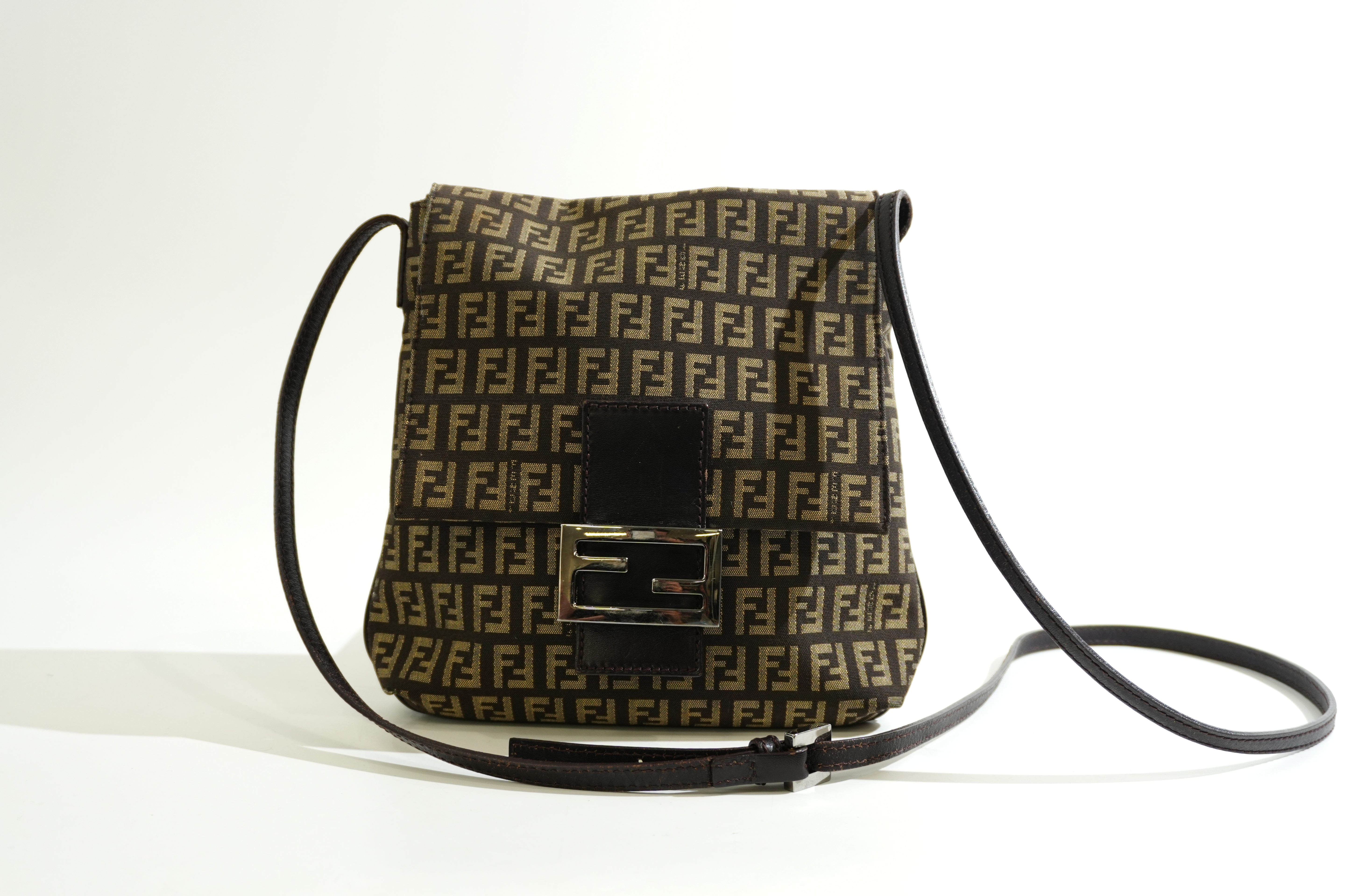 Pre-owned Fendi Zuchino Shoulder Bag Brown