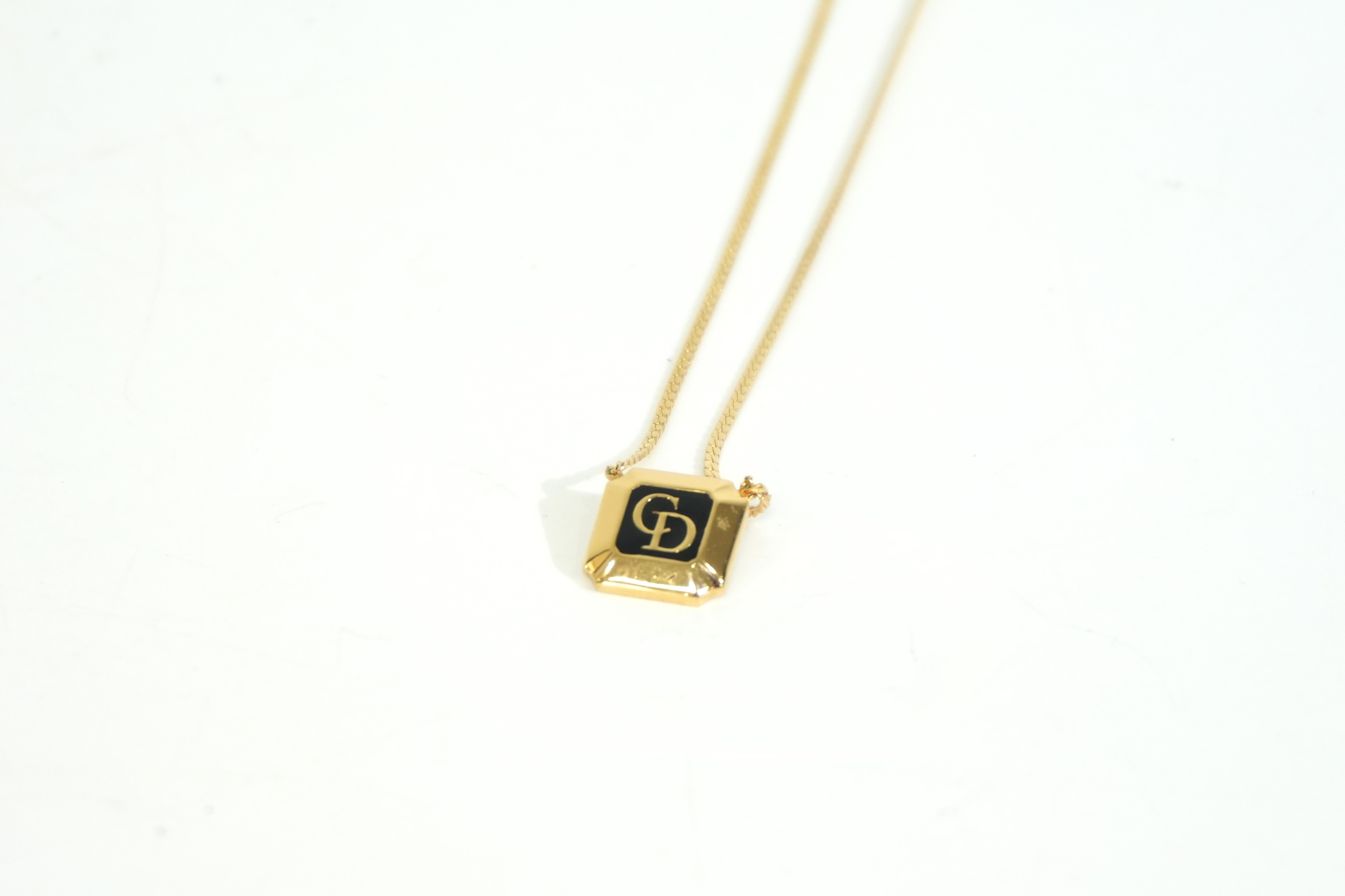 Pre-owned Dior CD Logo Necklace Gold tone