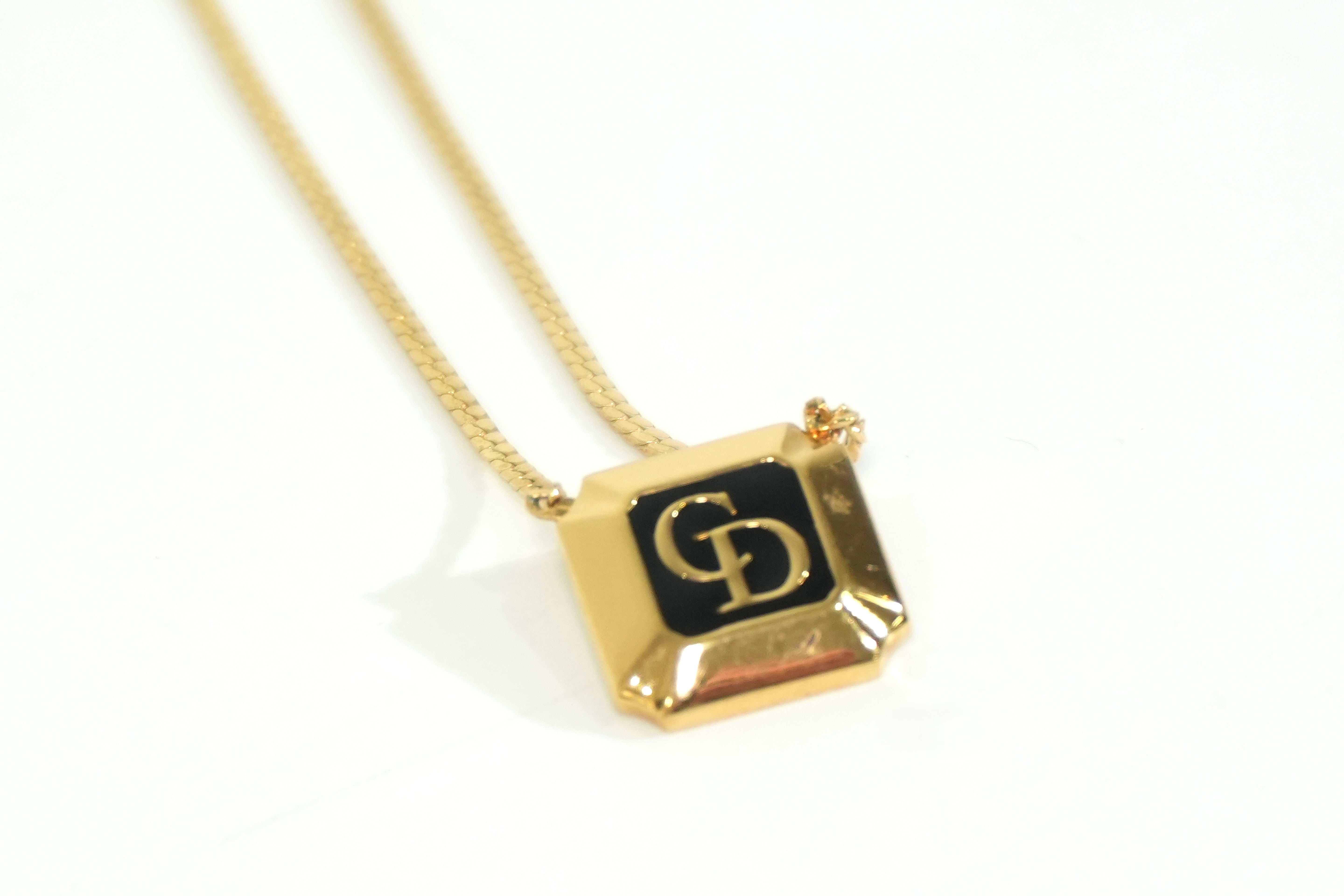 Pre-owned Dior CD Logo Necklace Gold tone