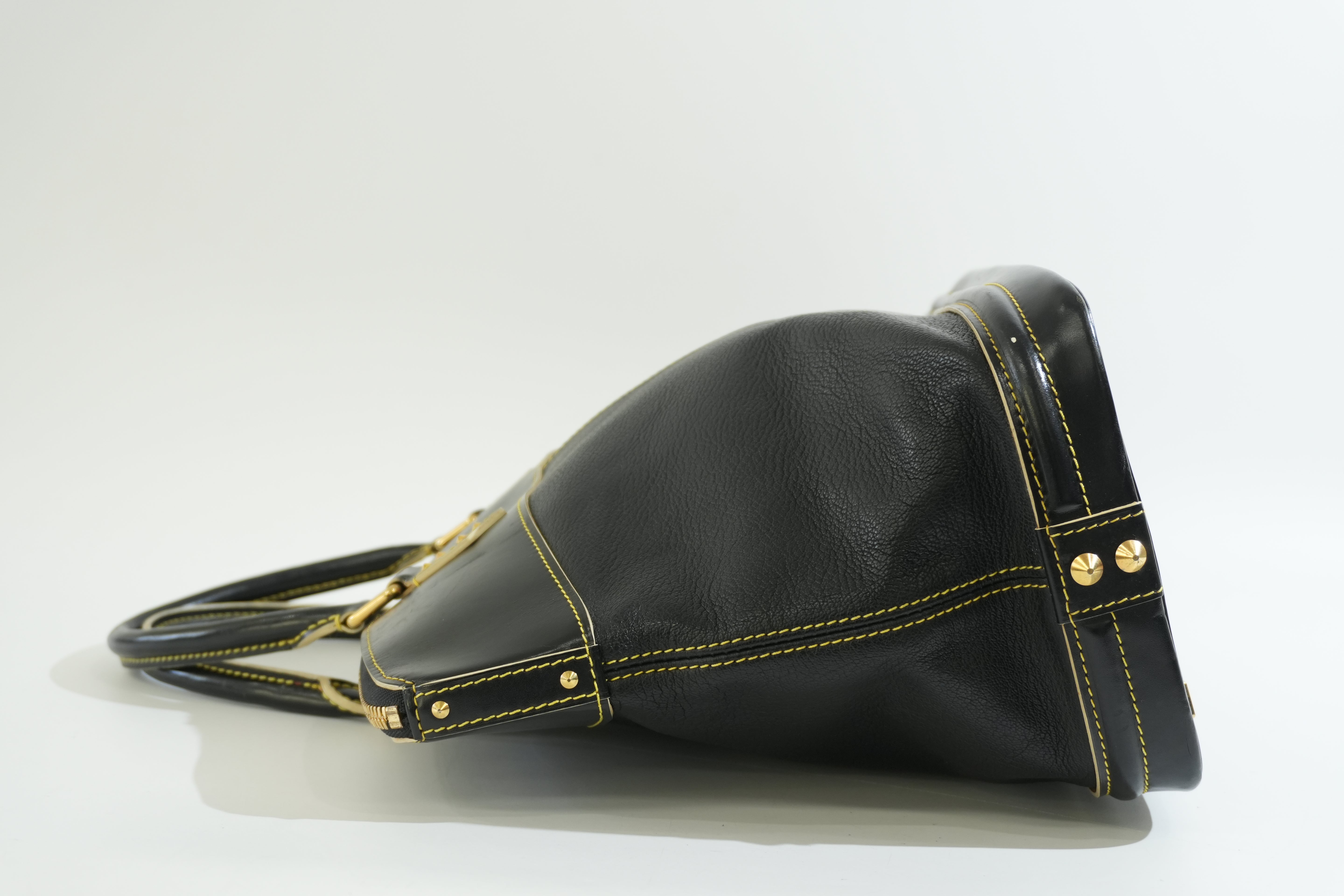 Pre-owned Louis Vuitton Lock It Suhali Handbag Black