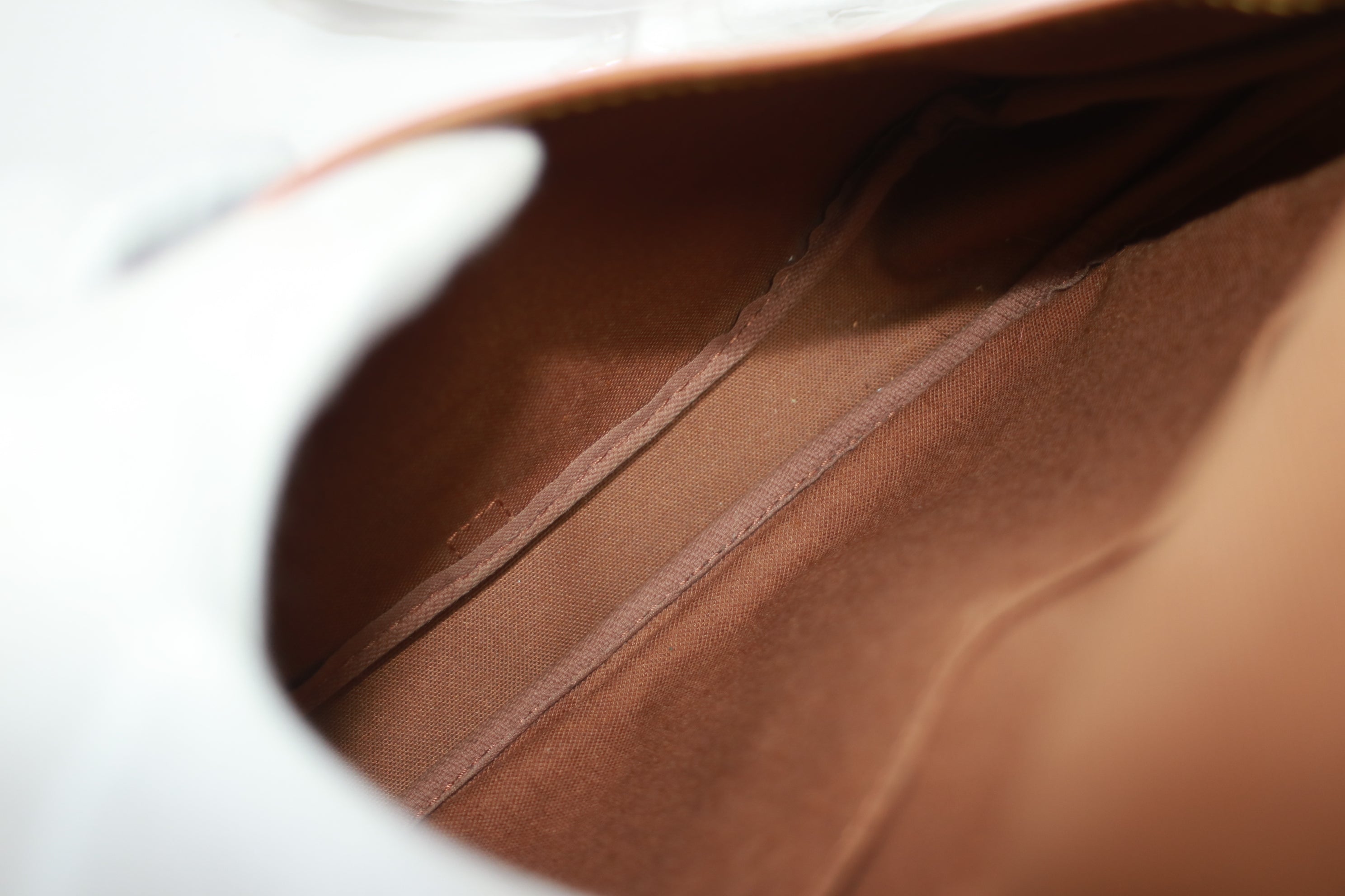 Louis Vuitton Saumur 30 Crossbody Bag Used