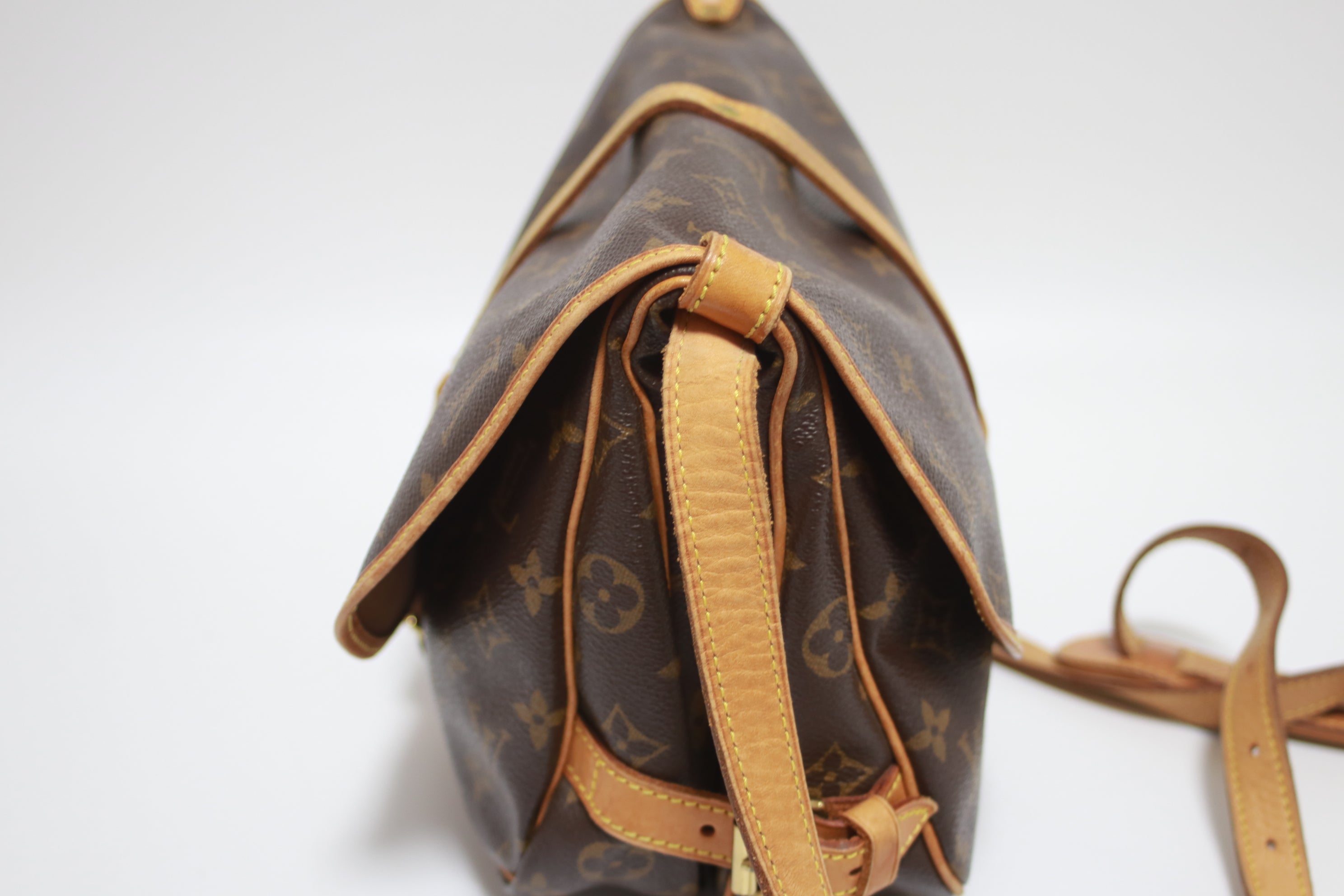 ルイヴィトン ソミュール 30 ショルダーバッグ 中古