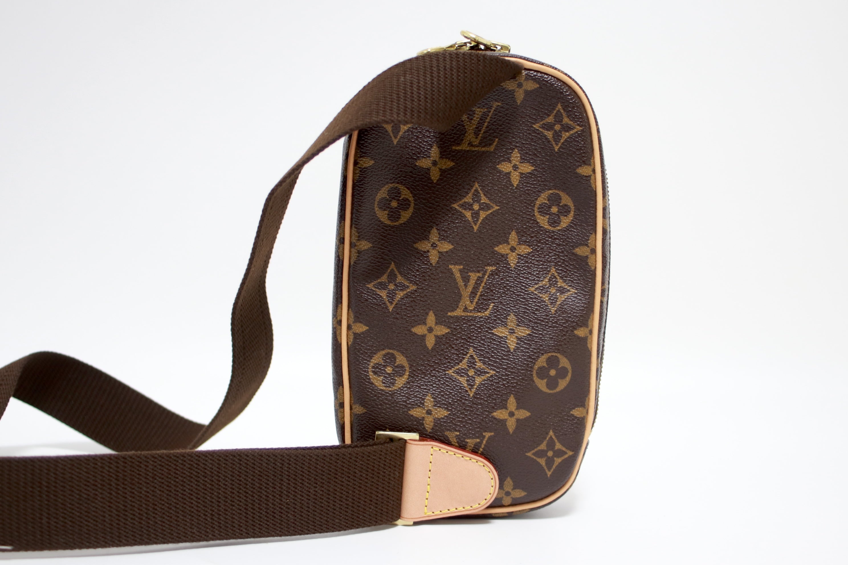 Louis Vuitton Pochette Gange Body Bag Used