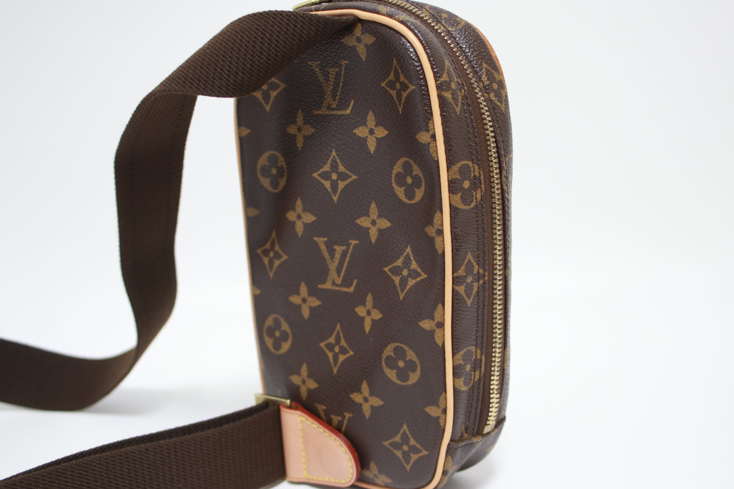 Louis Vuitton Pochette Gange Body Bag Used