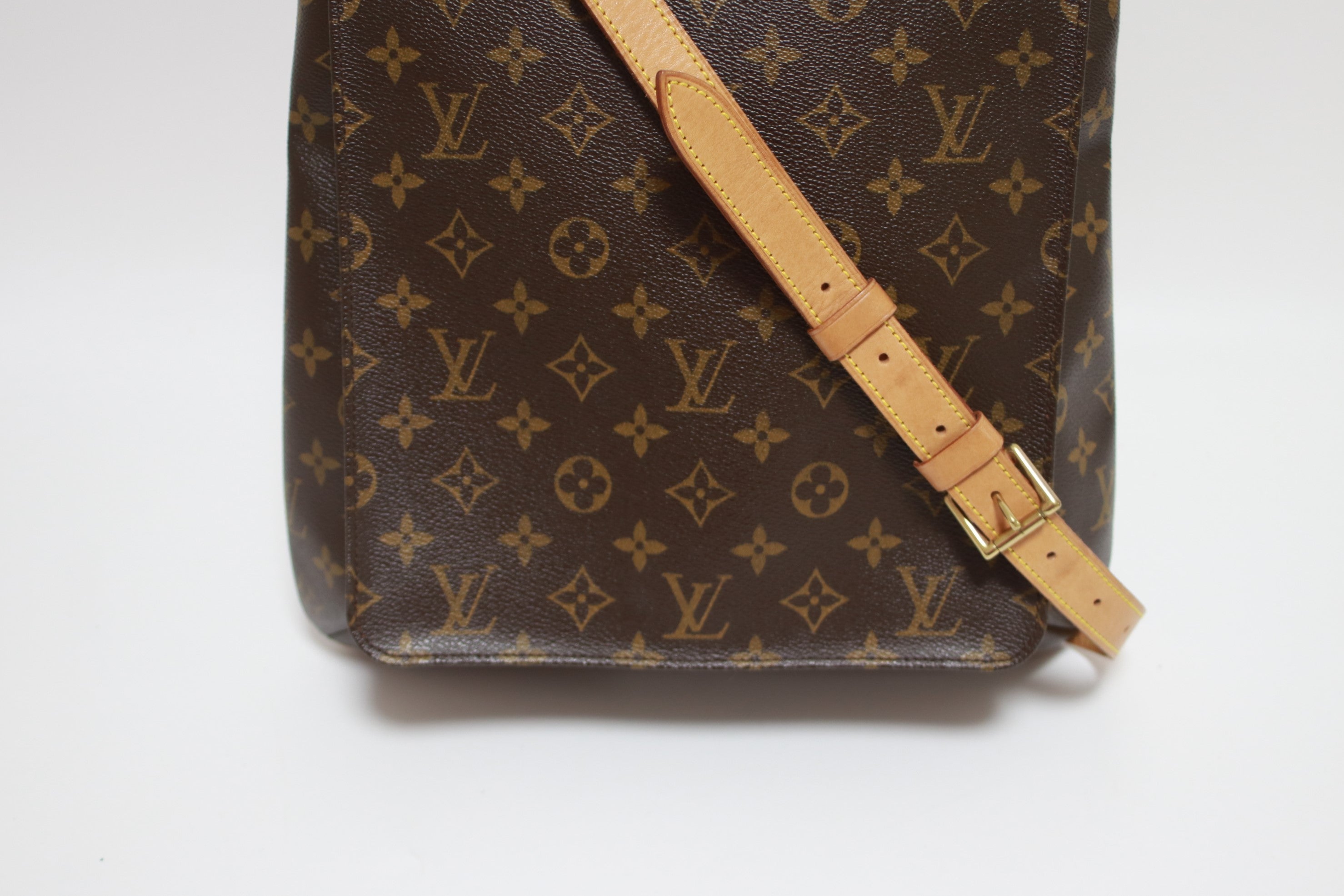 Louis Vuitton Musette Shoulder Bag Used