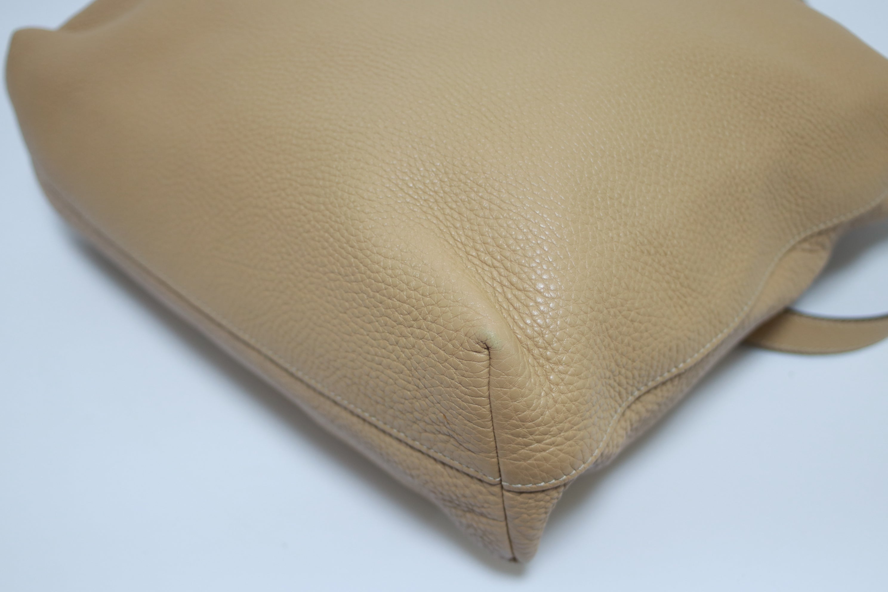 Borsa Prada Vitello Daino in pelle bidirezionale usata