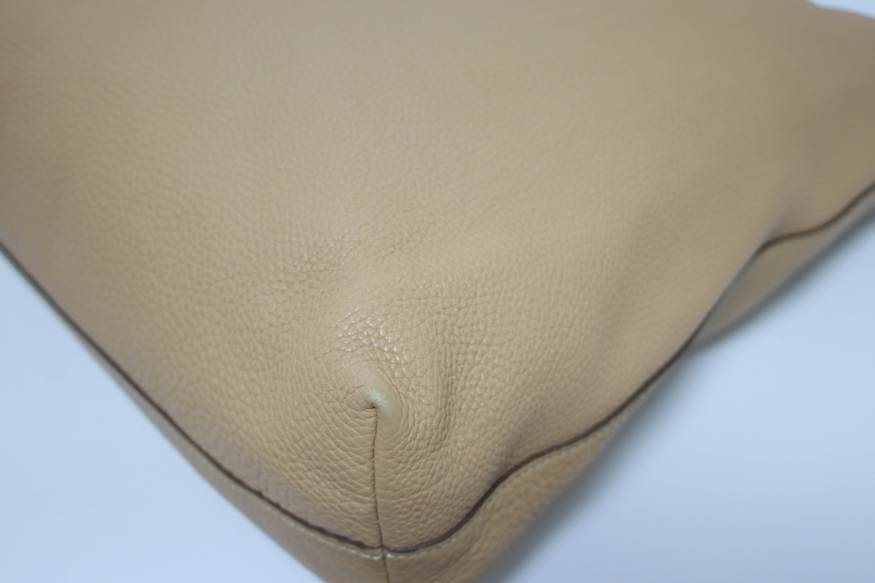 Borsa Prada Vitello Daino in pelle bidirezionale usata