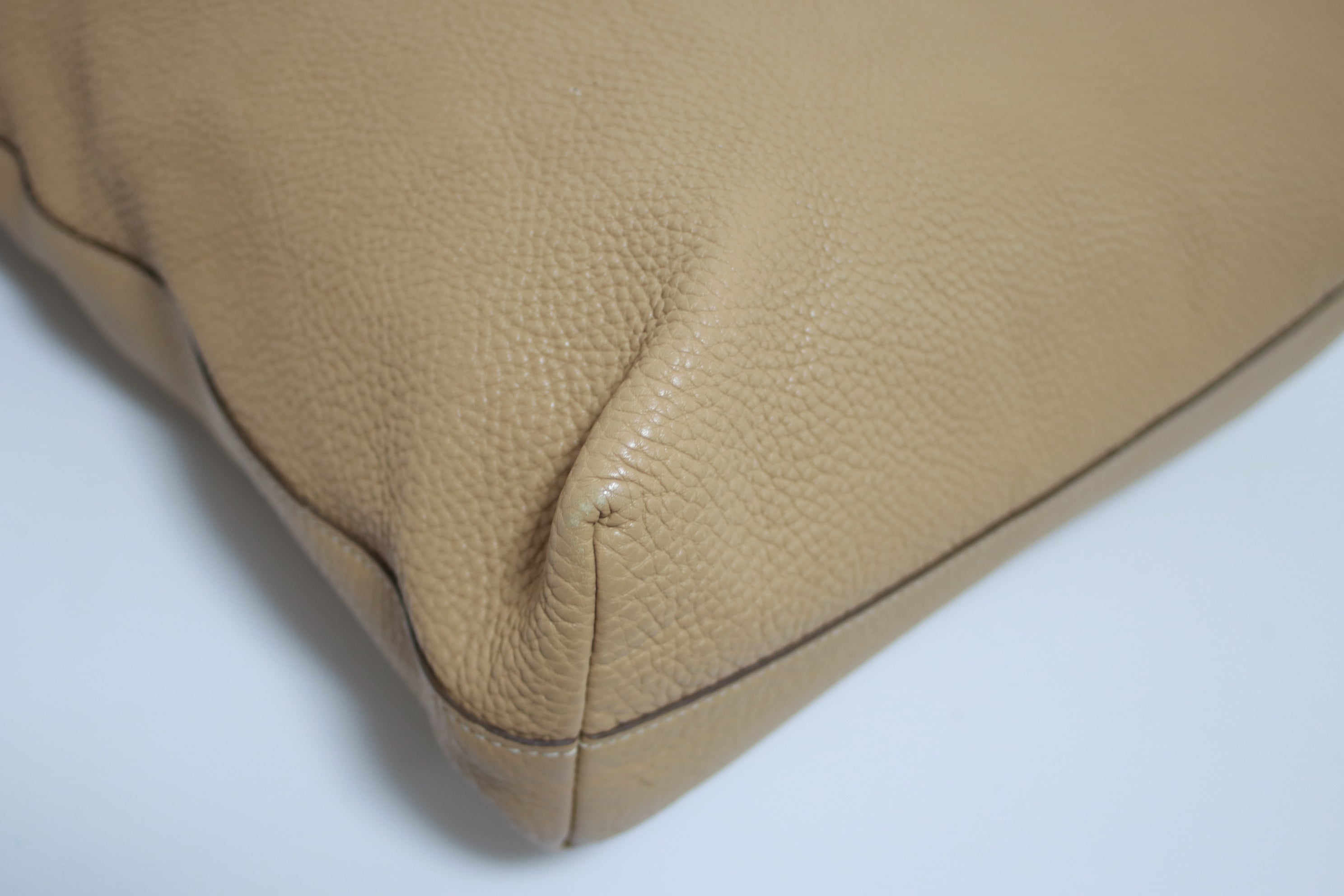 Borsa Prada Vitello Daino in pelle bidirezionale usata