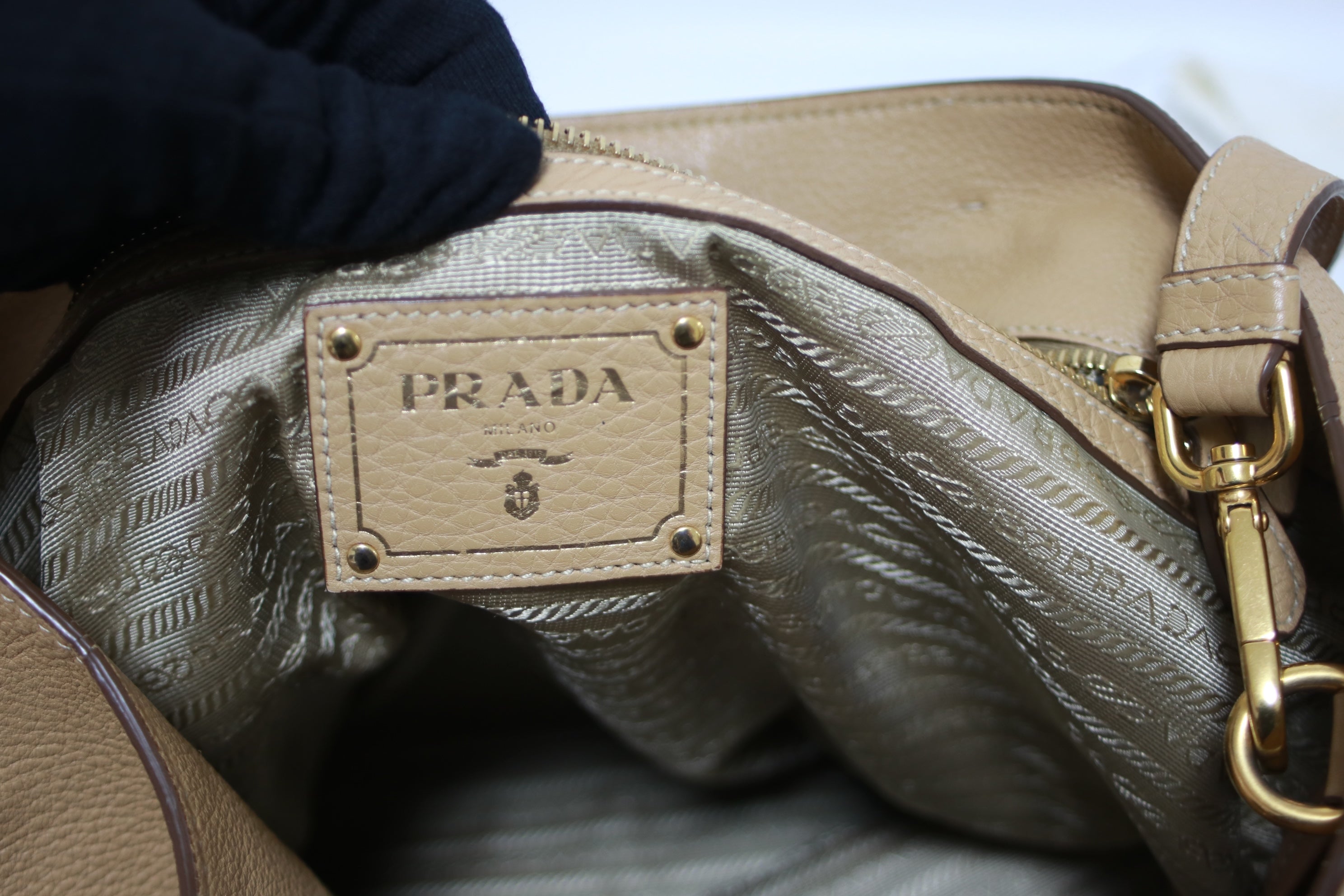 Borsa Prada Vitello Daino in pelle bidirezionale usata