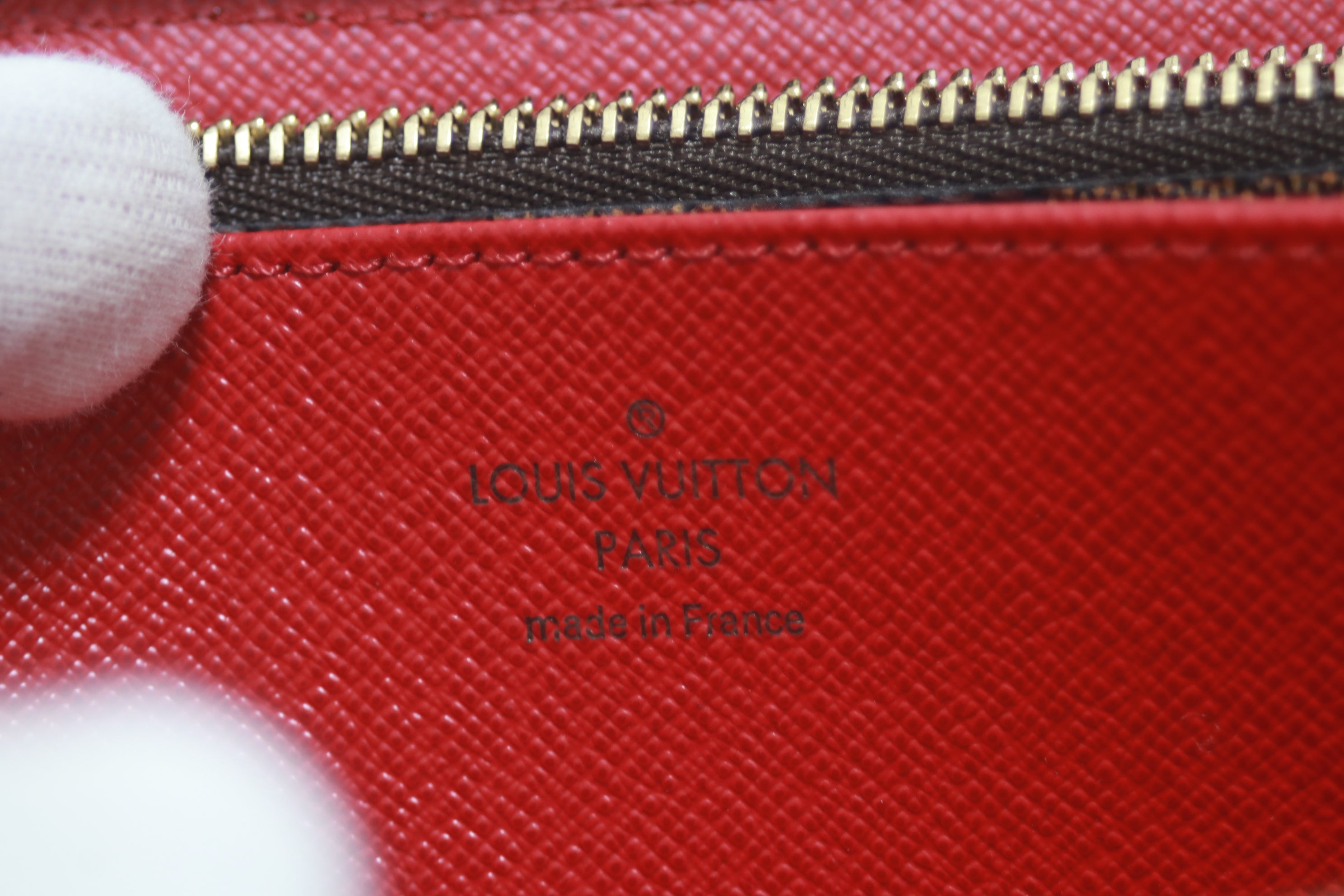 ルイヴィトン カラコルム 限定版 財布 中古